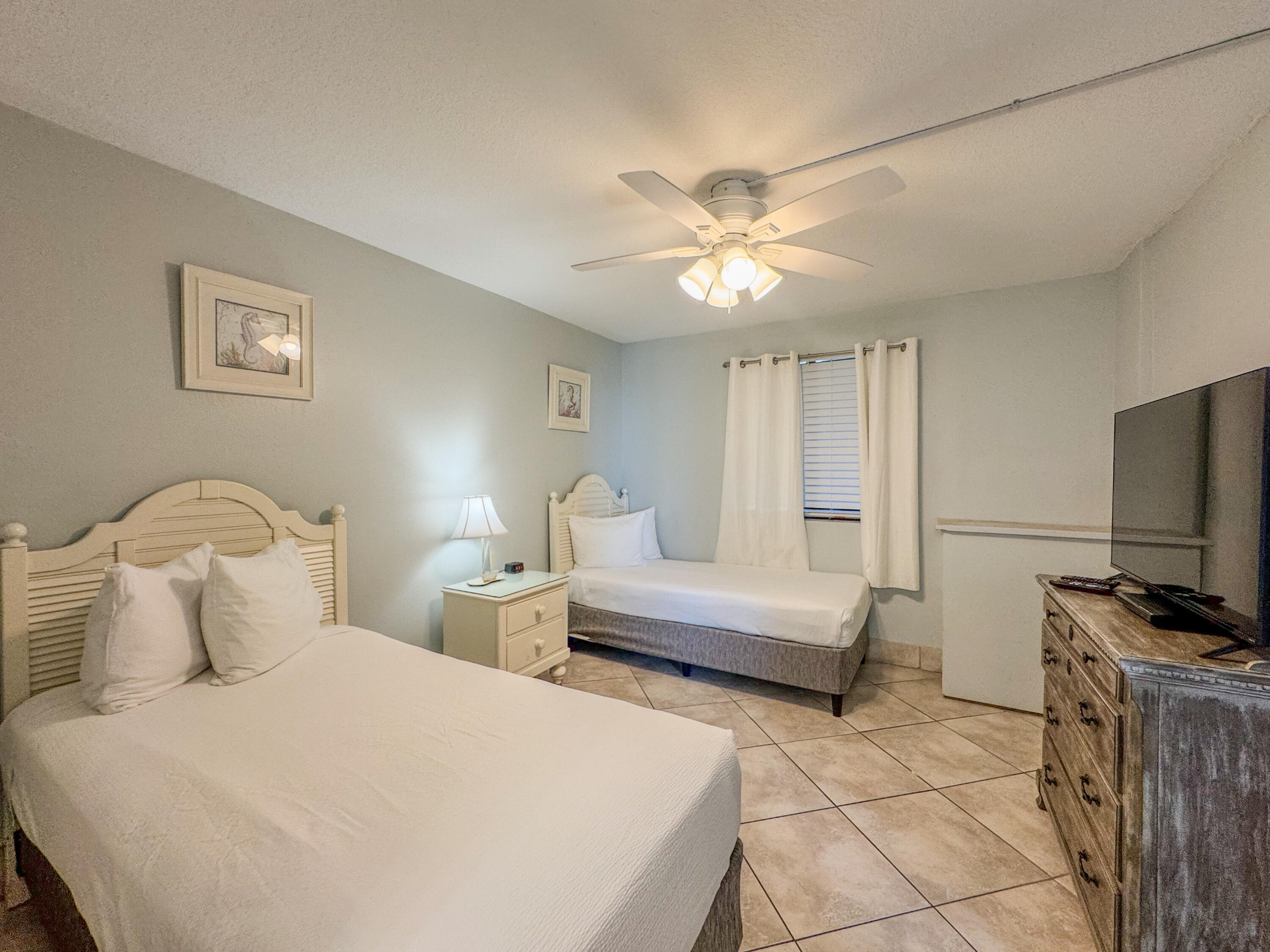 SUNDESTIN INTERNATIONAL CONDO - Residential