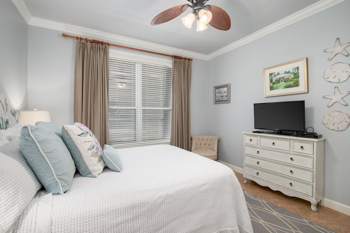CRYSTAL LAKE PHASE II - Residential