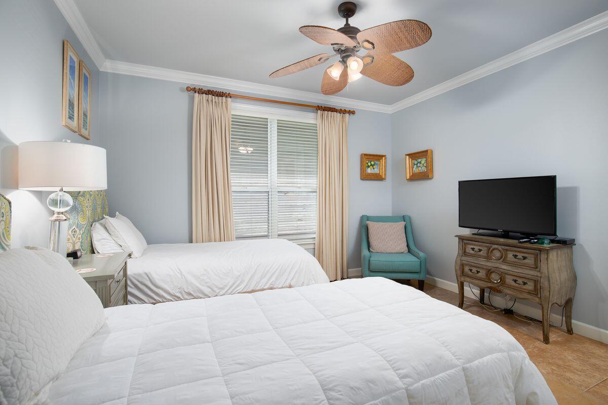 CRYSTAL LAKE PHASE II - Residential