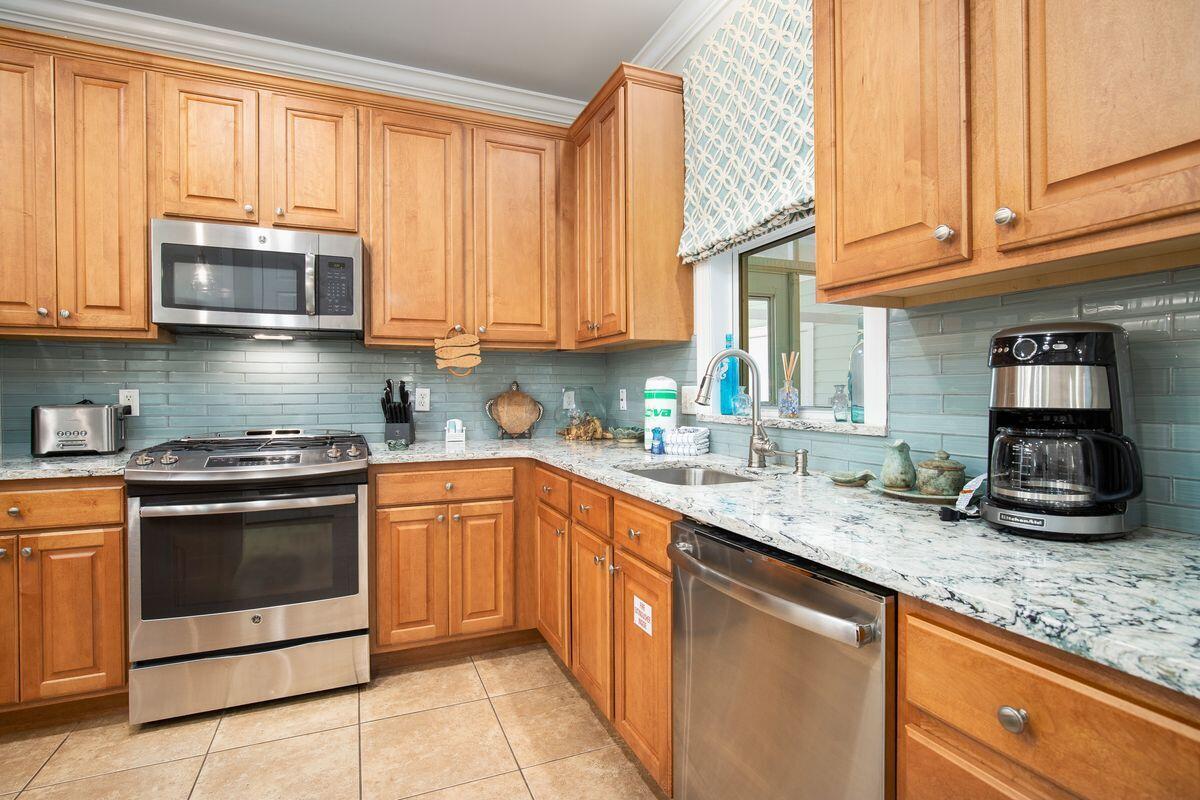 CRYSTAL LAKE PHASE II - Residential