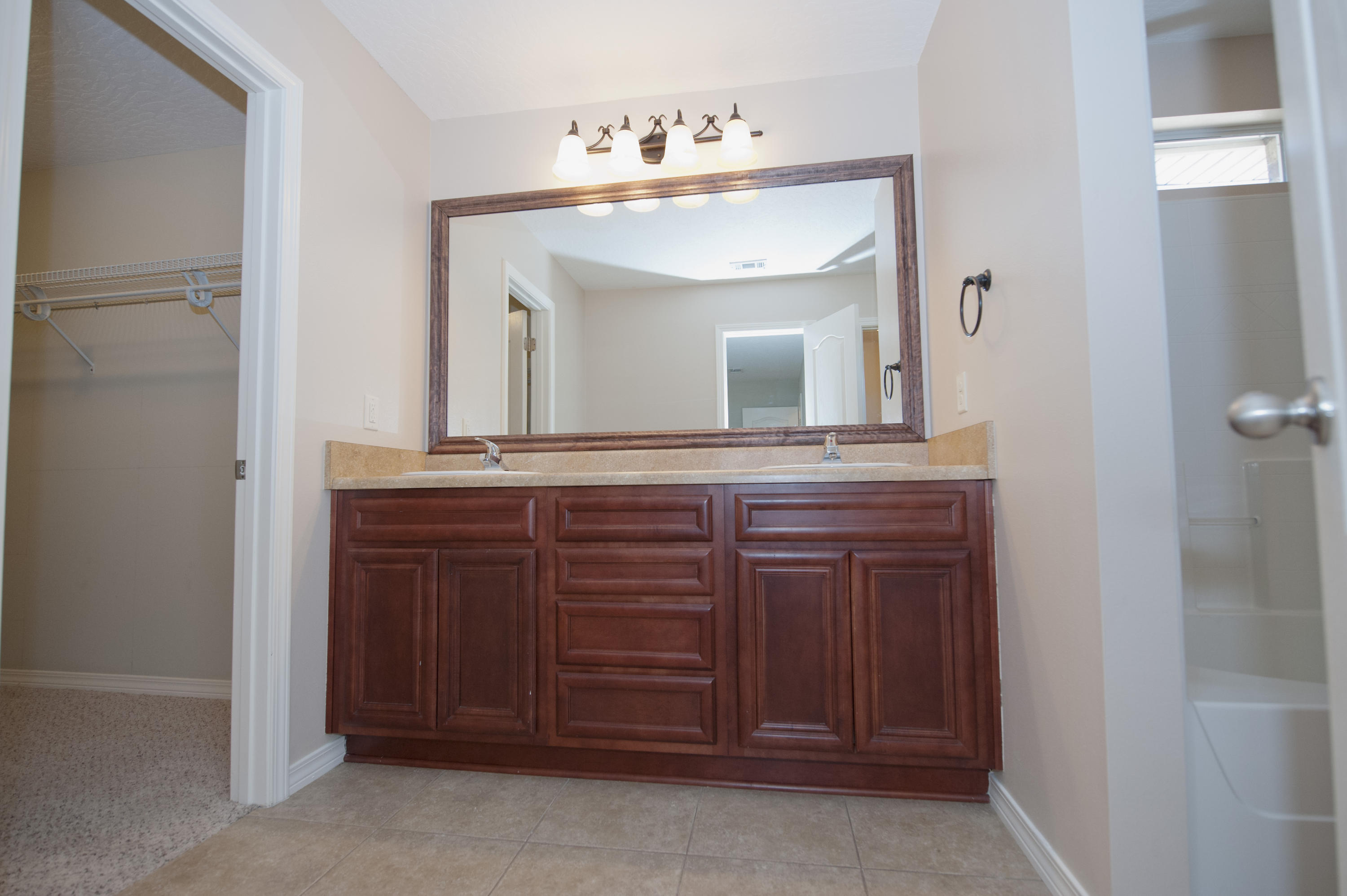 TRAILWOOD ESTATES - Residential