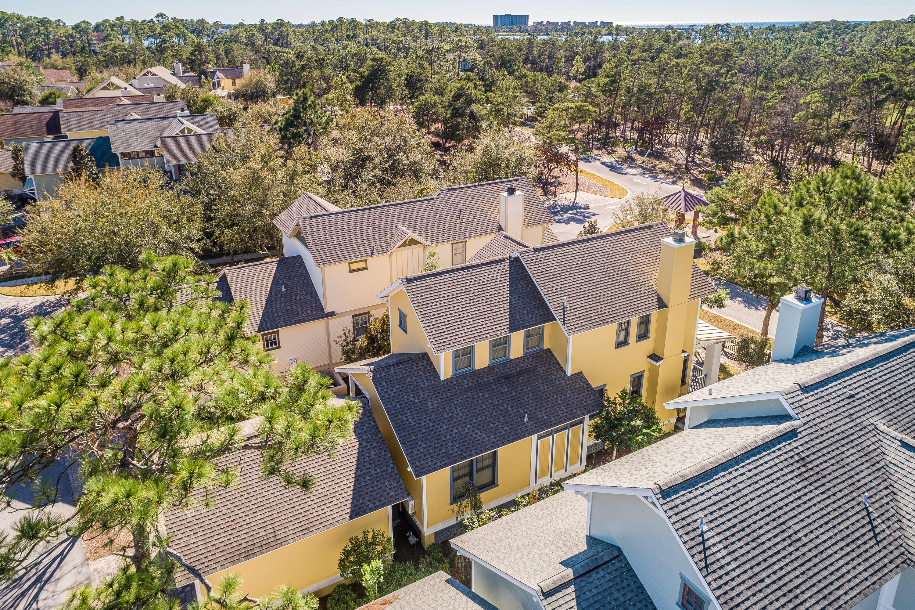 WILD HERON - Residential