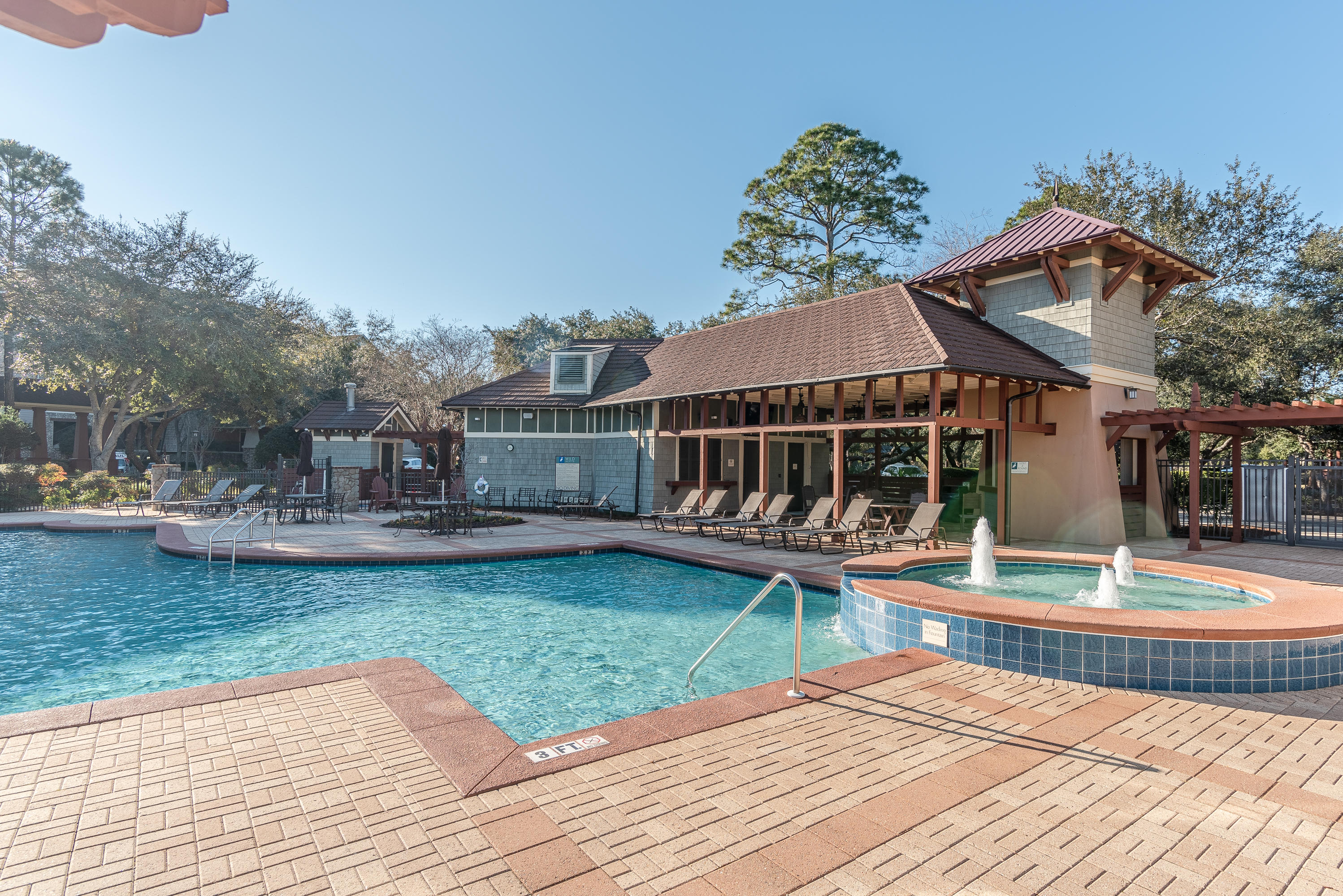 WILD HERON - Residential