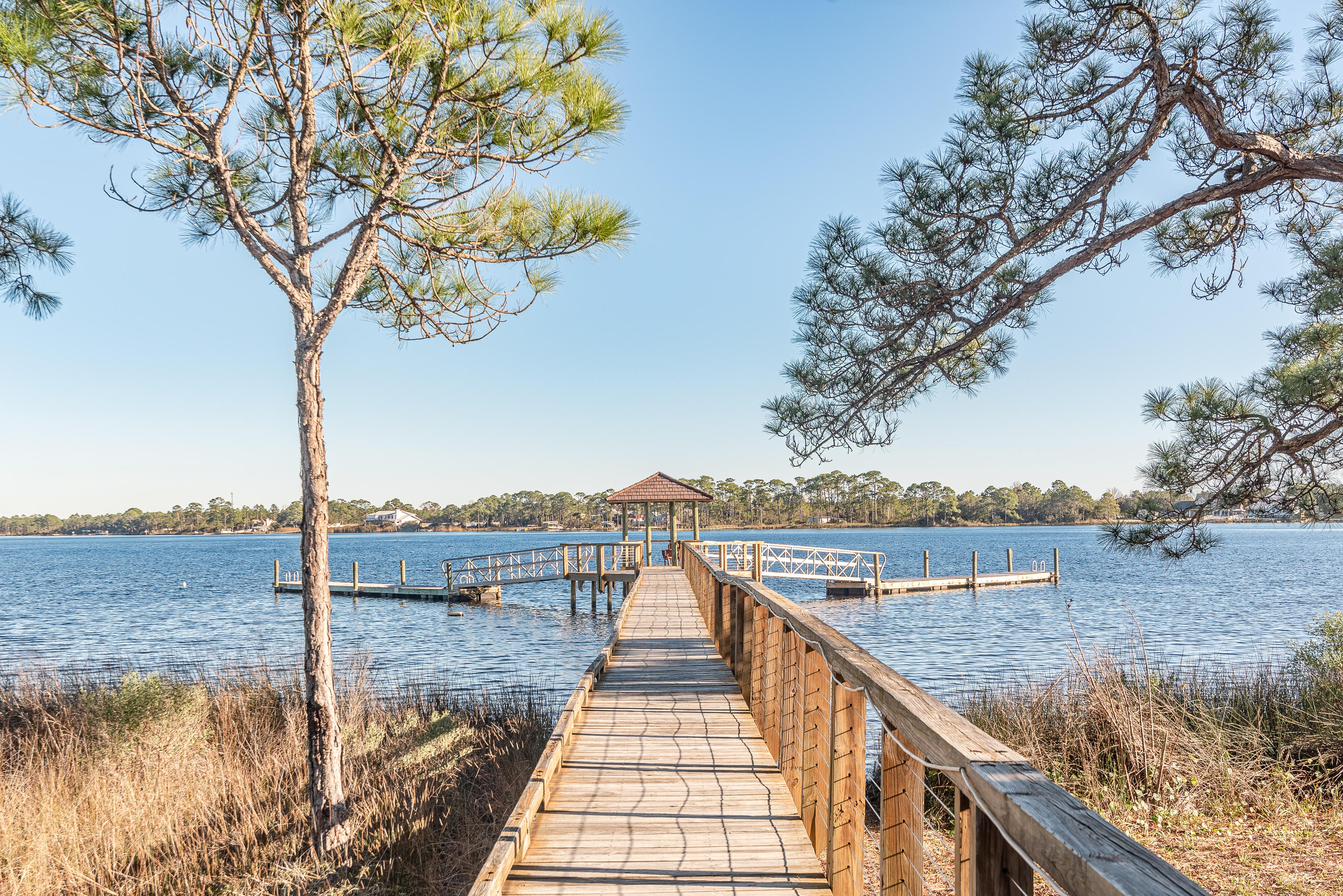 WILD HERON - Residential
