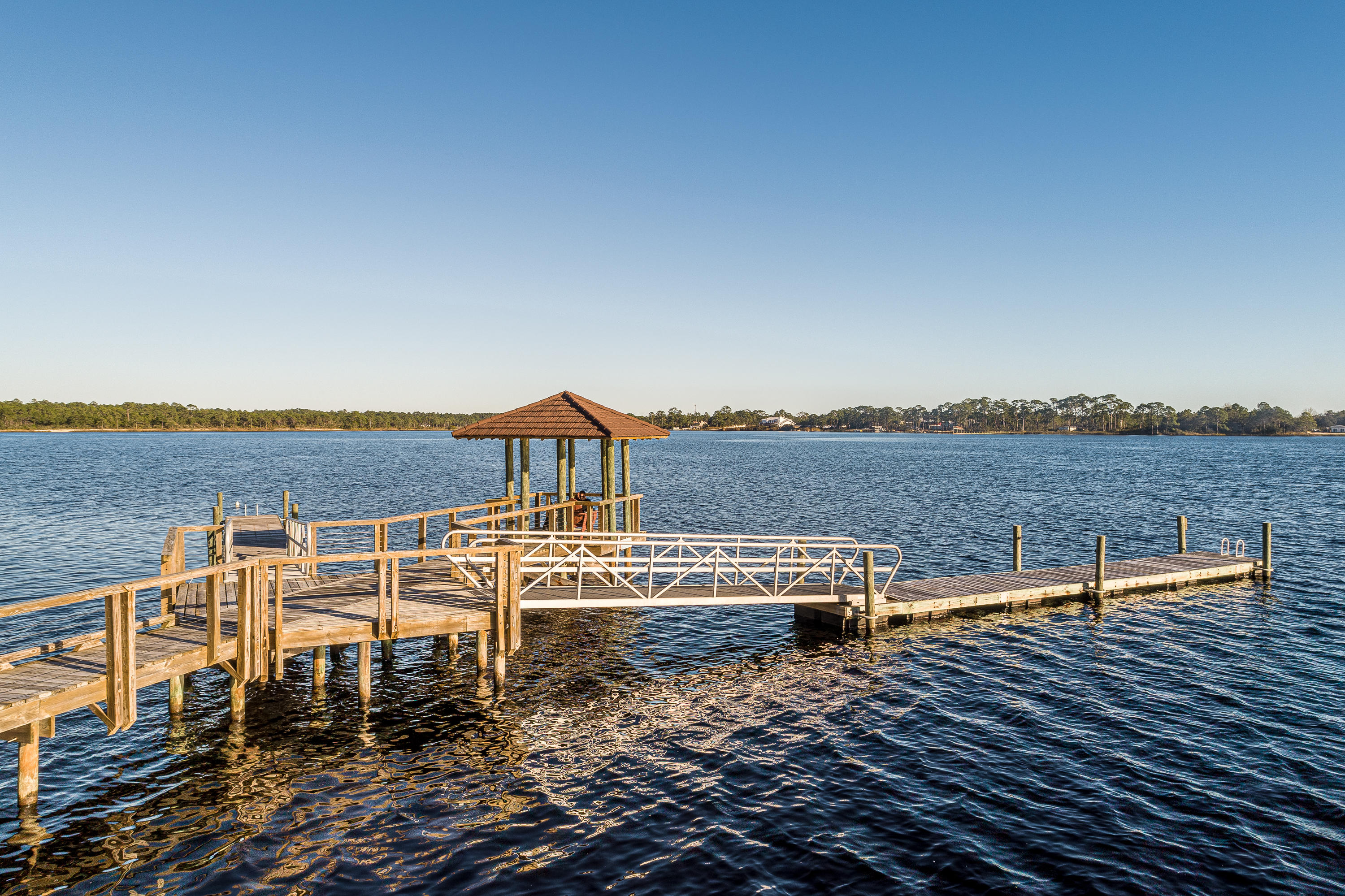 WILD HERON - Residential