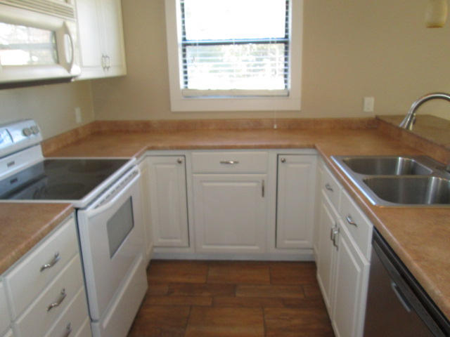 LA MAR WEST T/H PH 2 - Residential