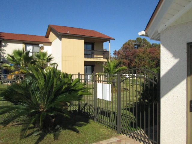 LA MAR WEST T/H PH 2 - Residential