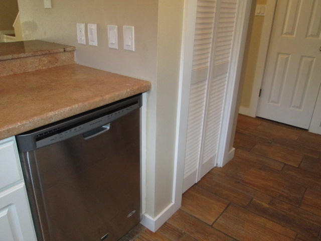 LA MAR WEST T/H PH 2 - Residential