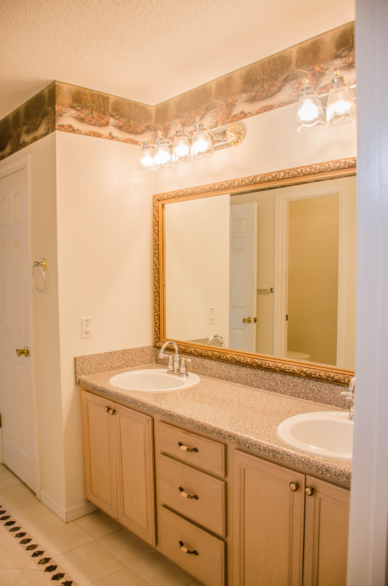 NORTHVIEW ESTATES 5TH ADDN - Residential