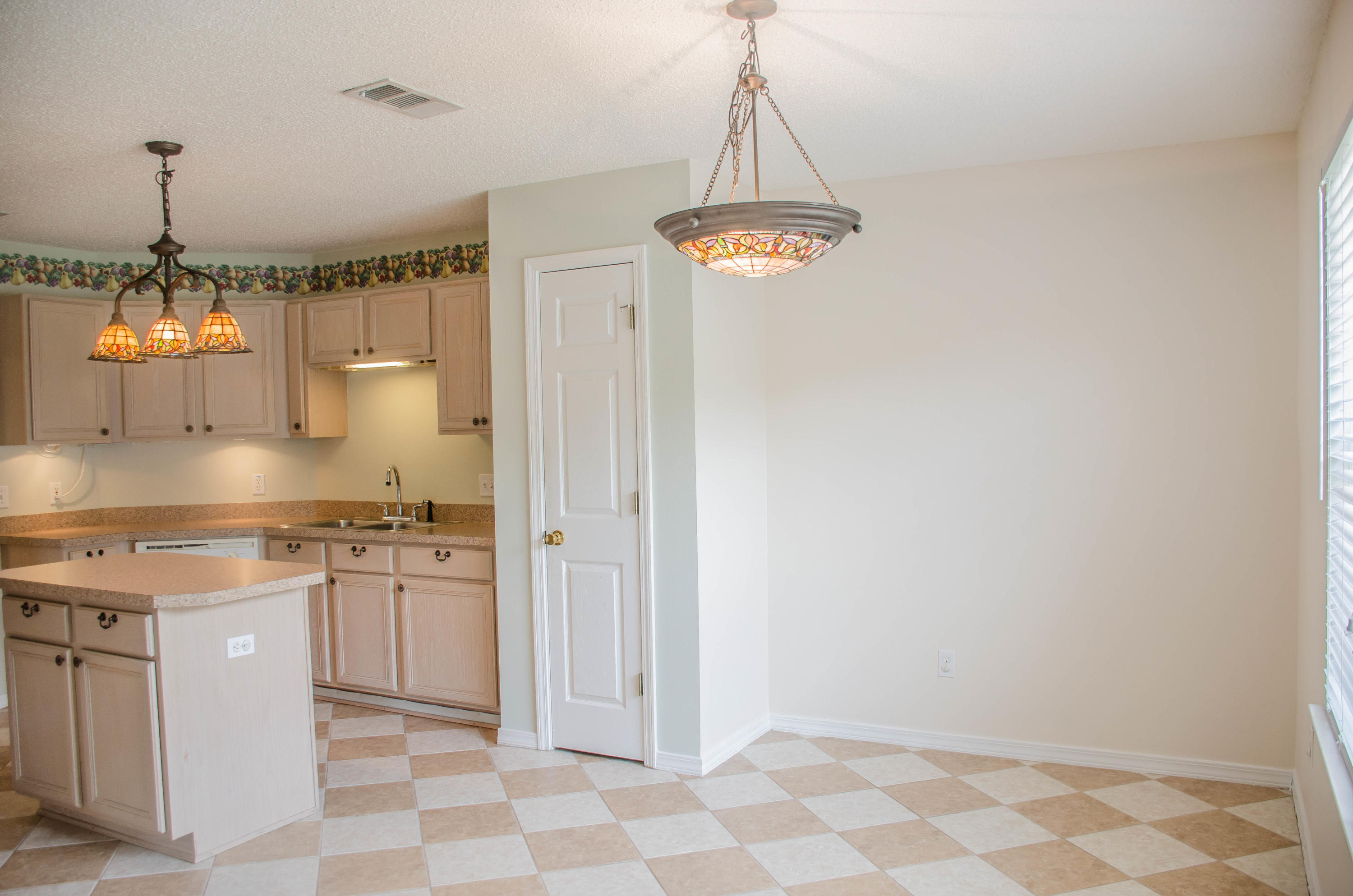 NORTHVIEW ESTATES 5TH ADDN - Residential