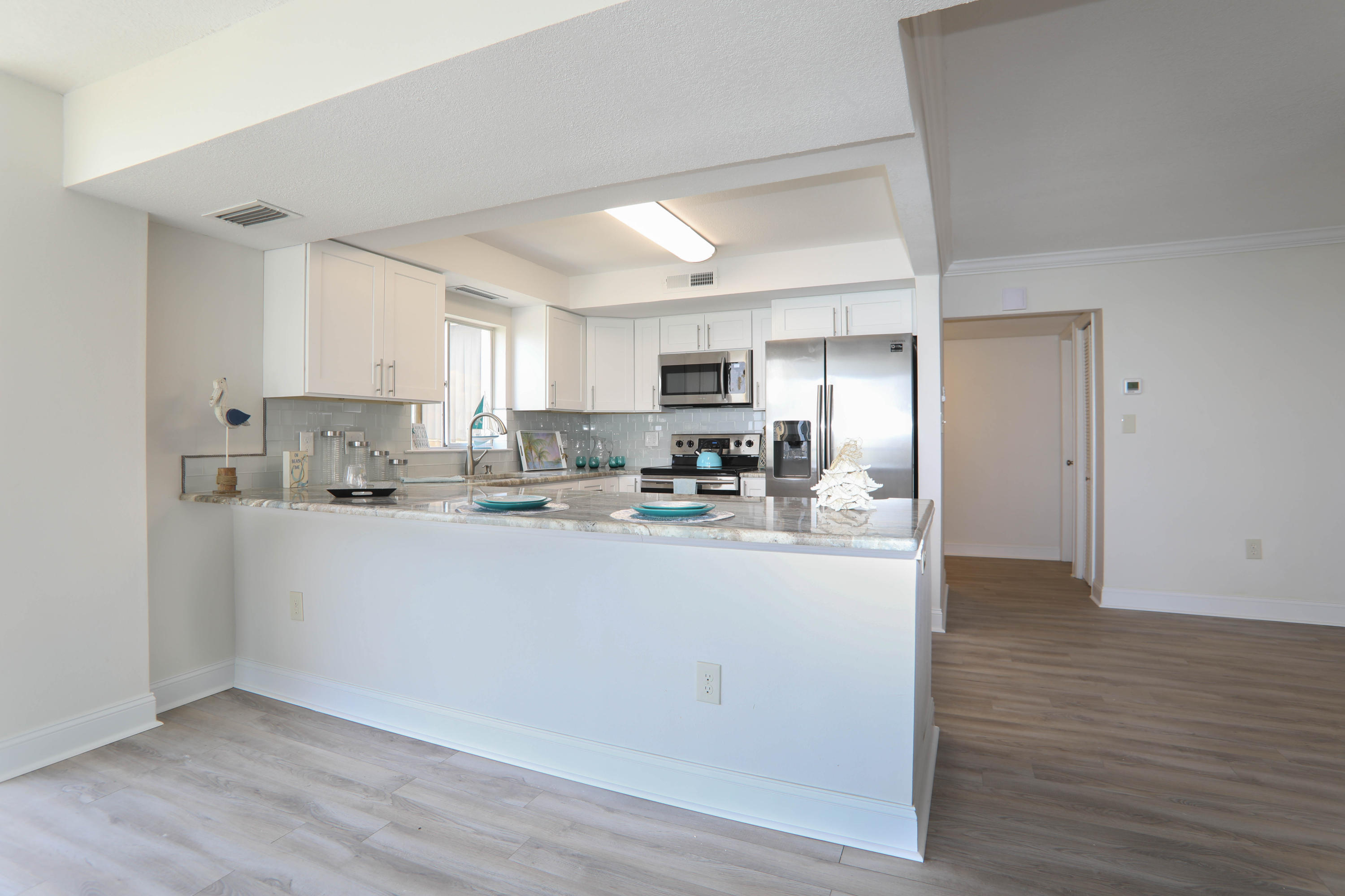 SHORELINE TOWERS 2 - Residential