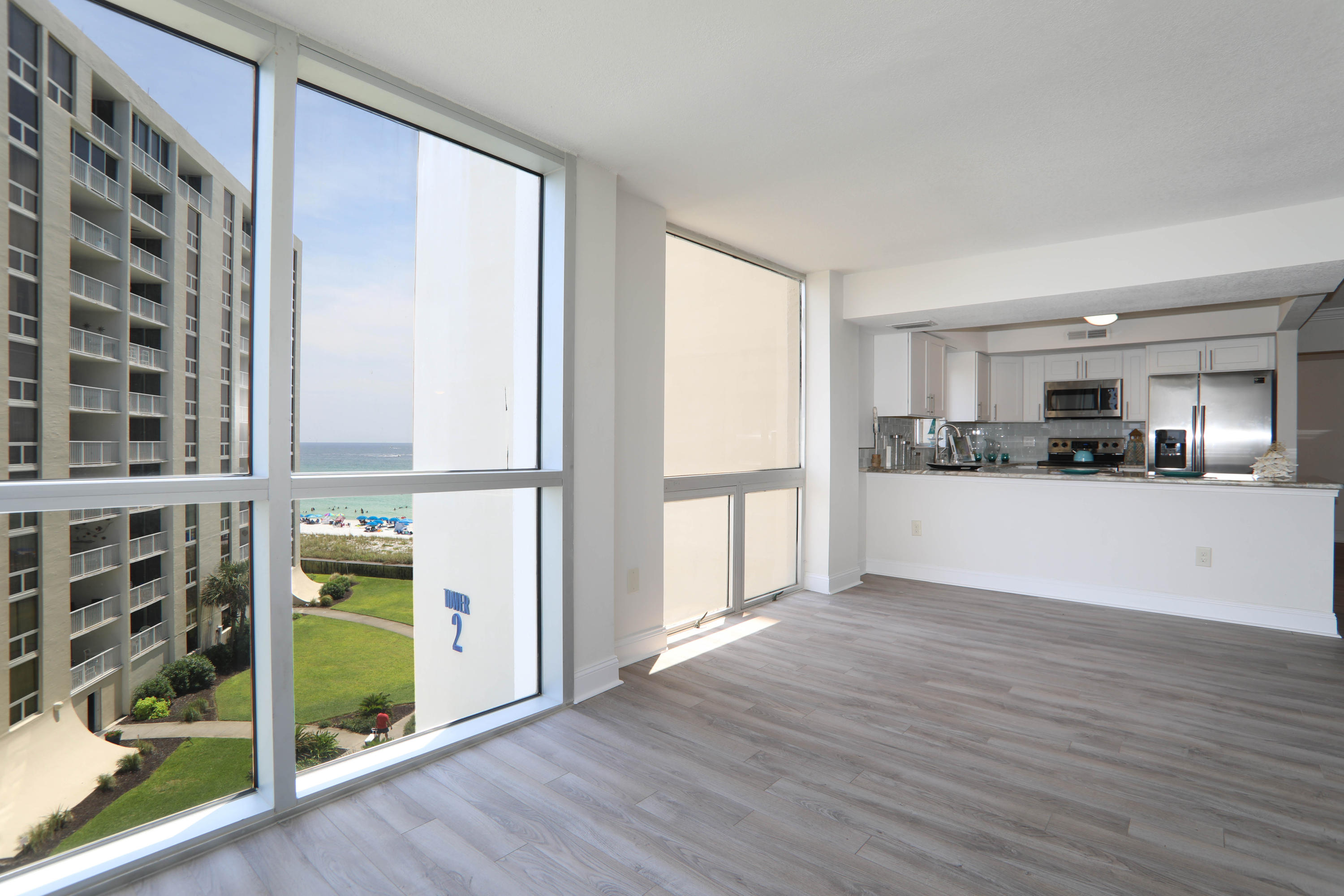 SHORELINE TOWERS 2 - Residential