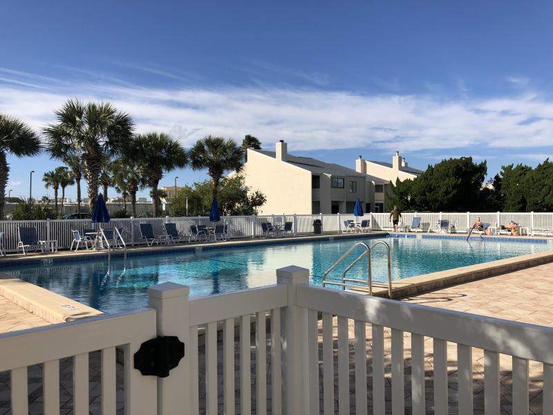 SHORELINE TOWERS 2 - Residential