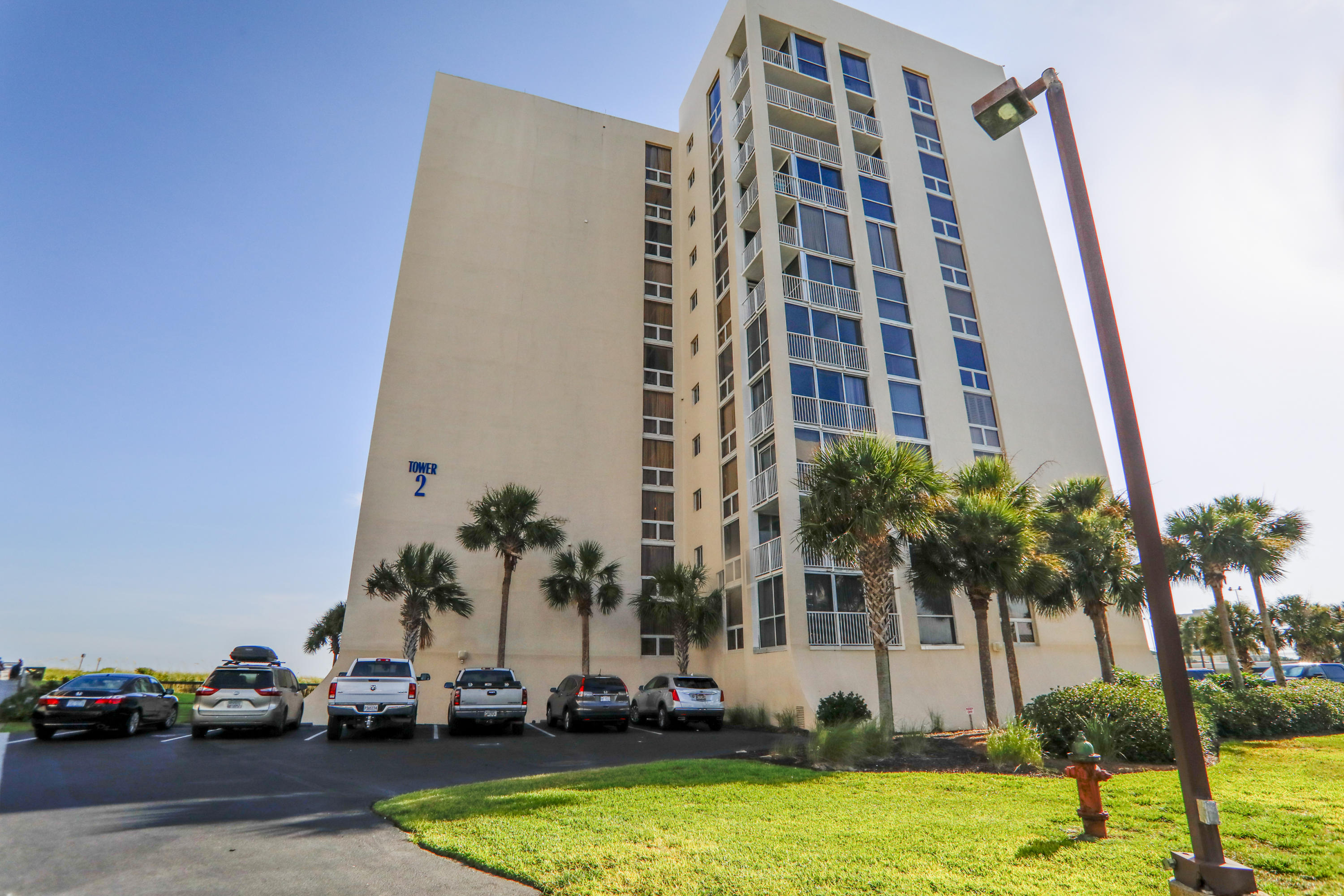 SHORELINE TOWERS 2 - Residential