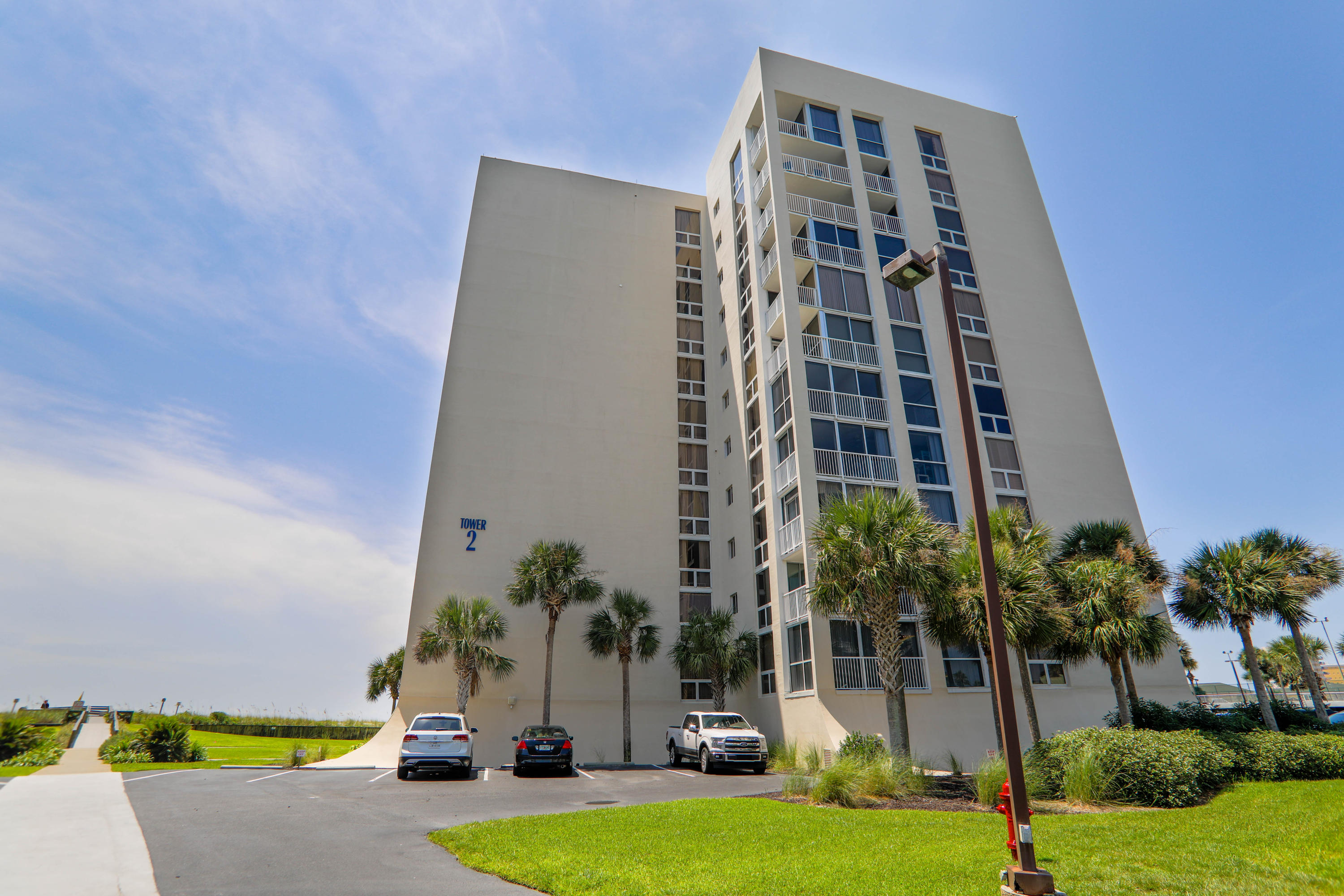 SHORELINE TOWERS 2 - Residential