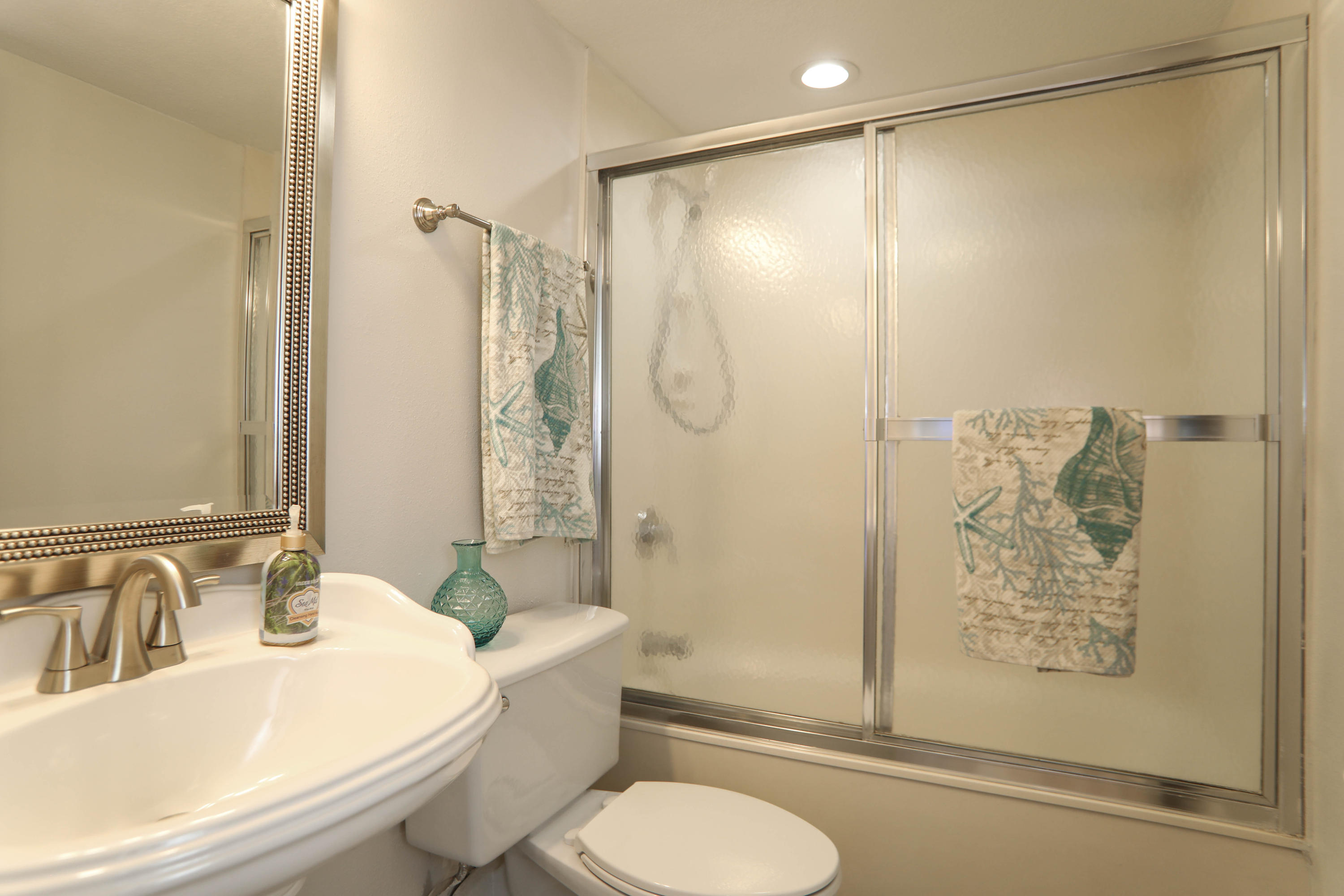 SHORELINE TOWERS 2 - Residential