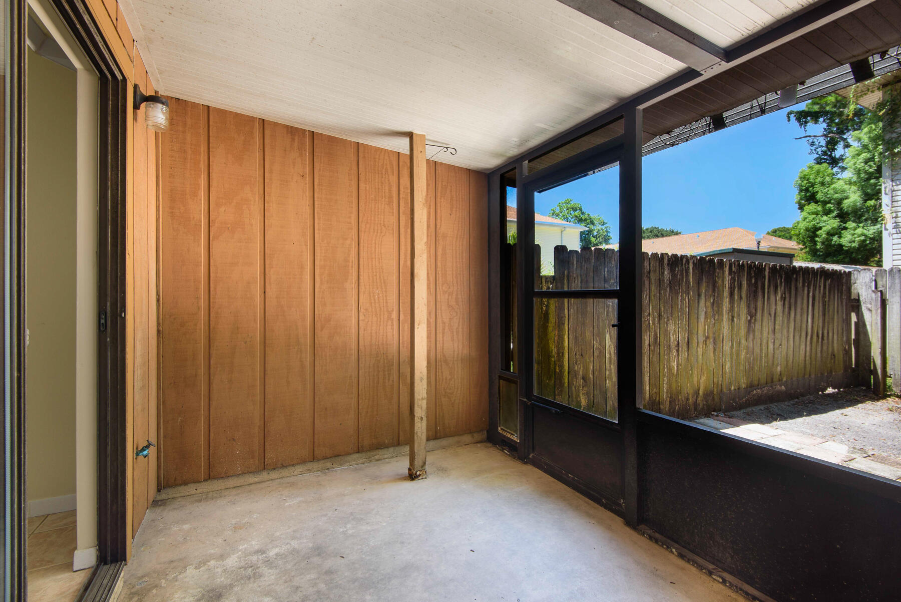 HOWARD GILL S/D - Residential