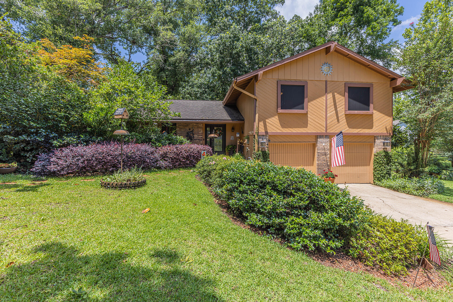 MAGNOLIA SHORES S/D - Residential