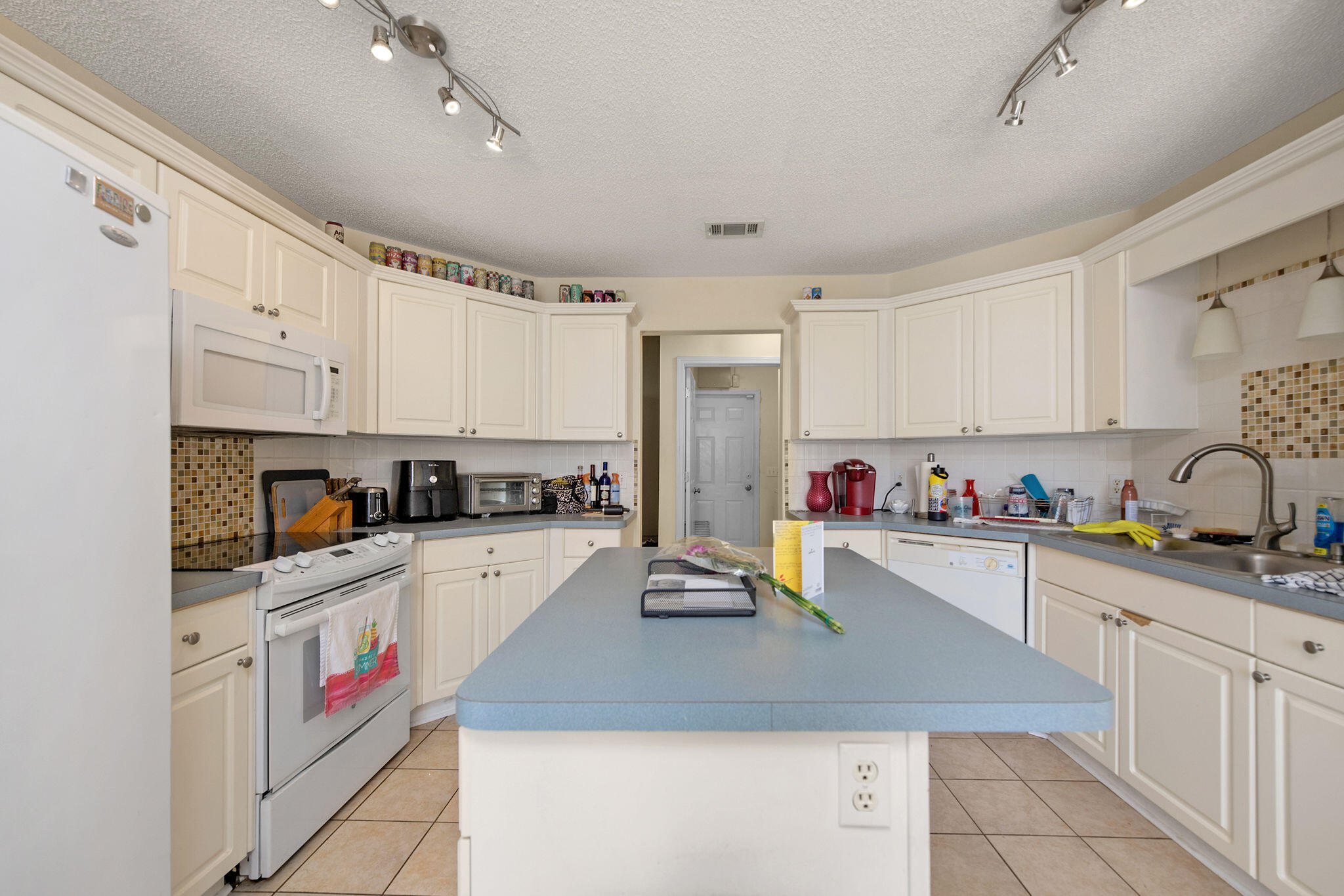 MARION MANOR - Residential