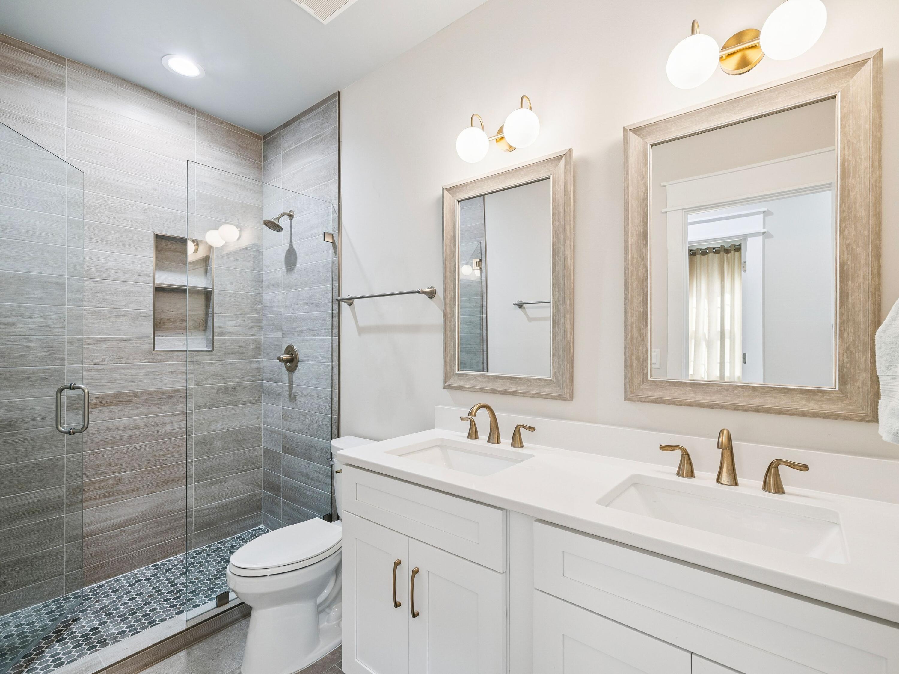 HIDDEN GROVE - Residential