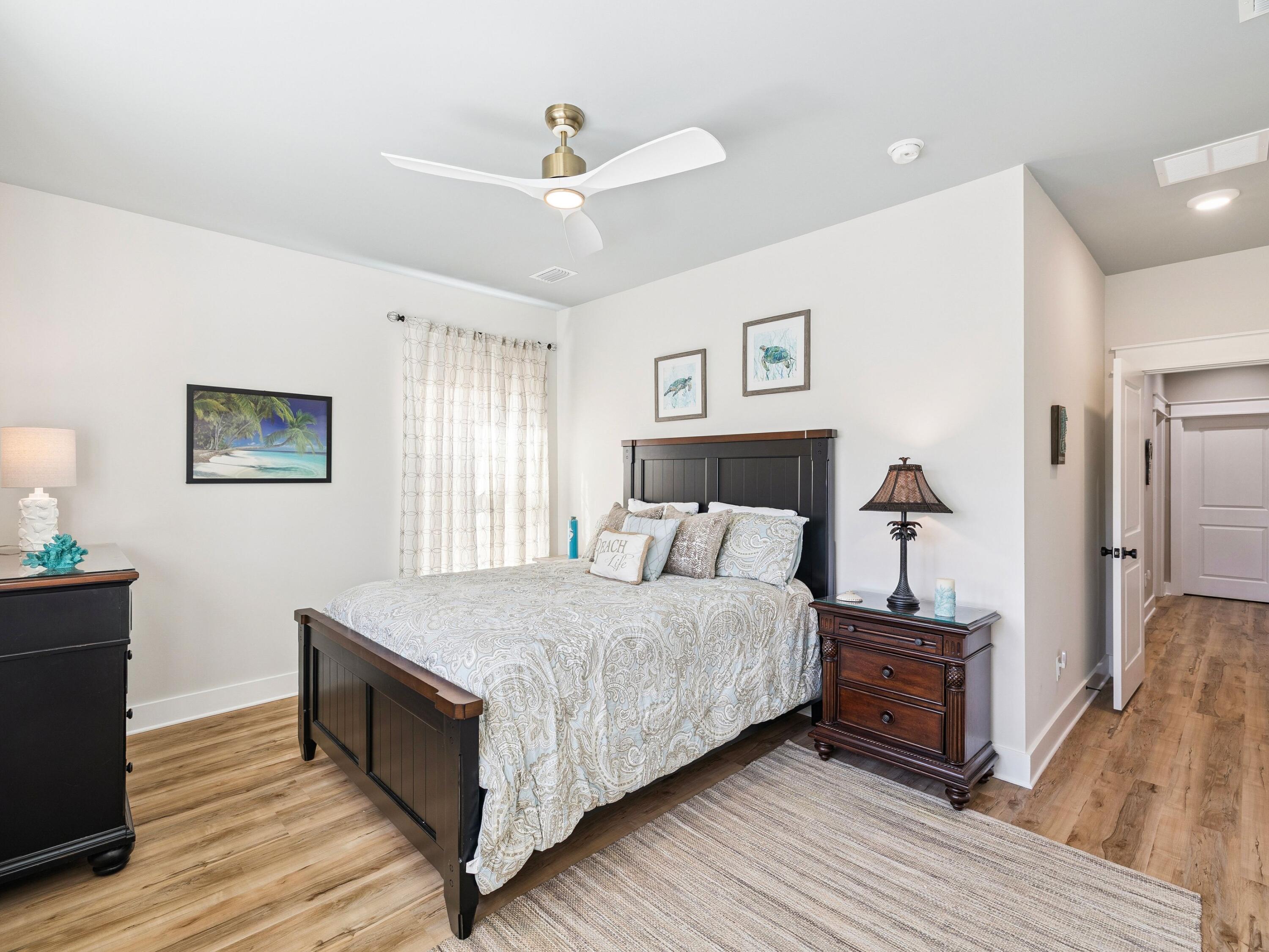 HIDDEN GROVE - Residential