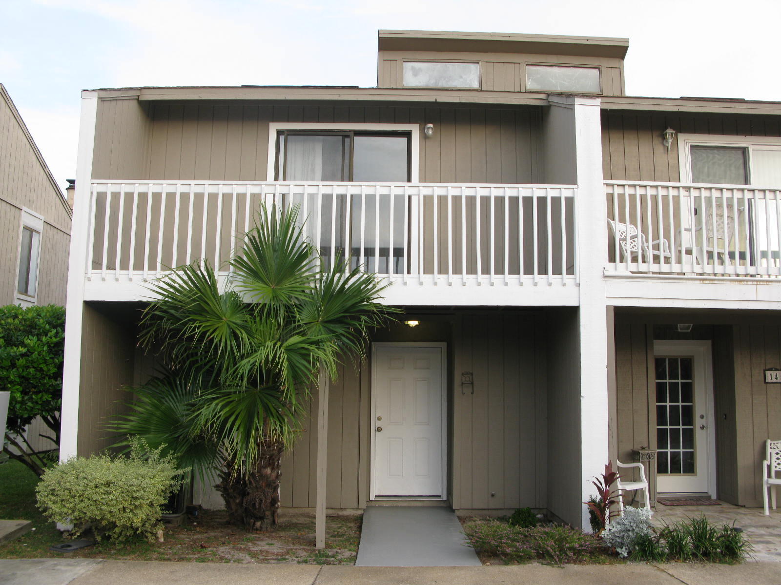Lots of upgrades in this townhome. New Kitchen cabinets and countertops. New appliances. Baths have been updated. A/C upgraded in the past couple years. Plumbing upgraded. This is move in ready. Two balconies one for watching sunrise and the other for watching Sunsets. 2 assigned parking places.