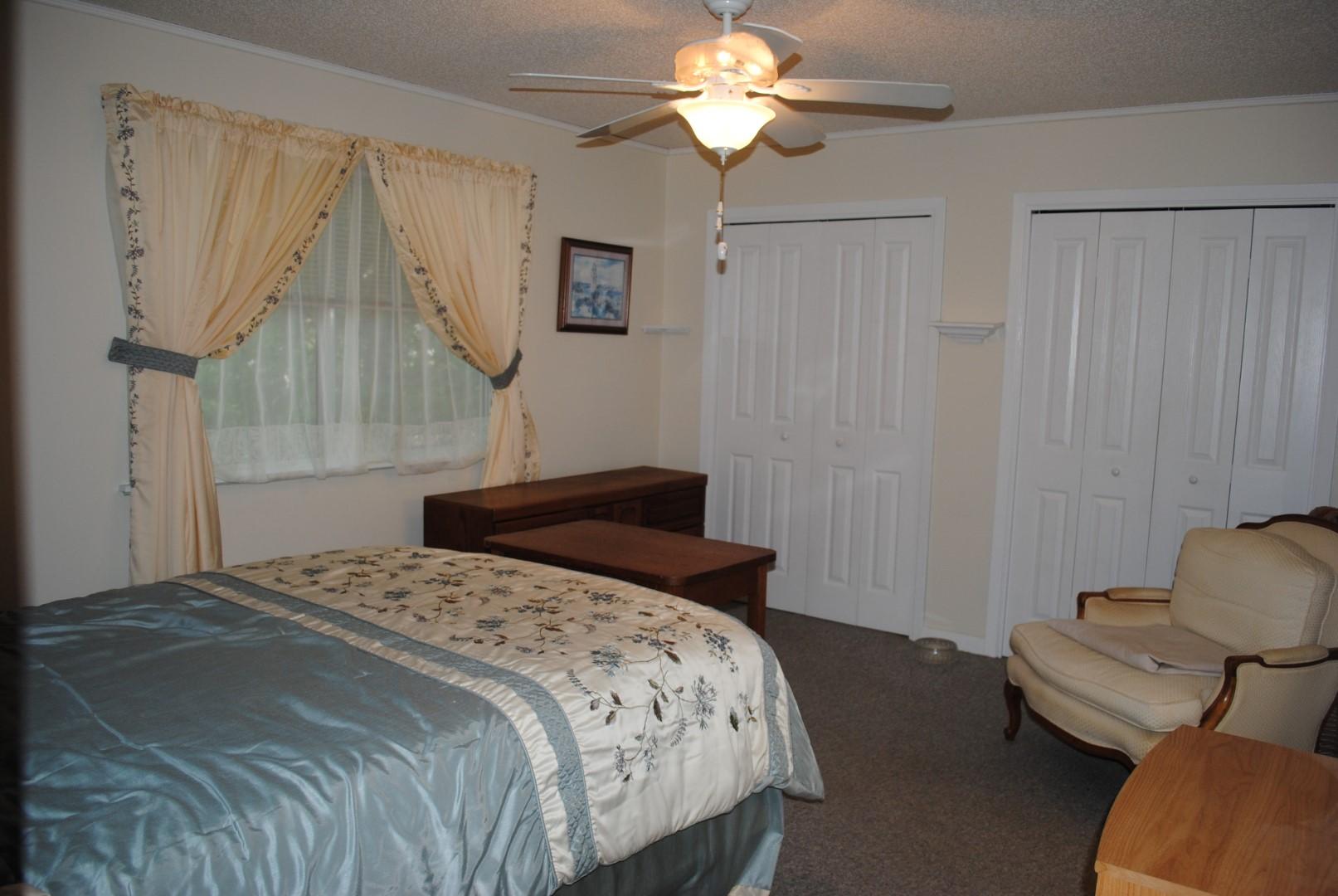 LAKE SHARON ESTATES - Residential