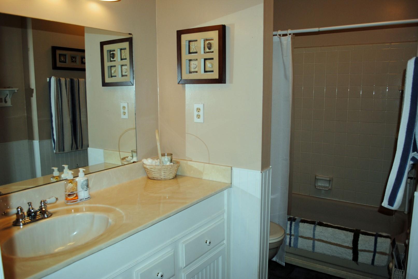 LAKE SHARON ESTATES - Residential