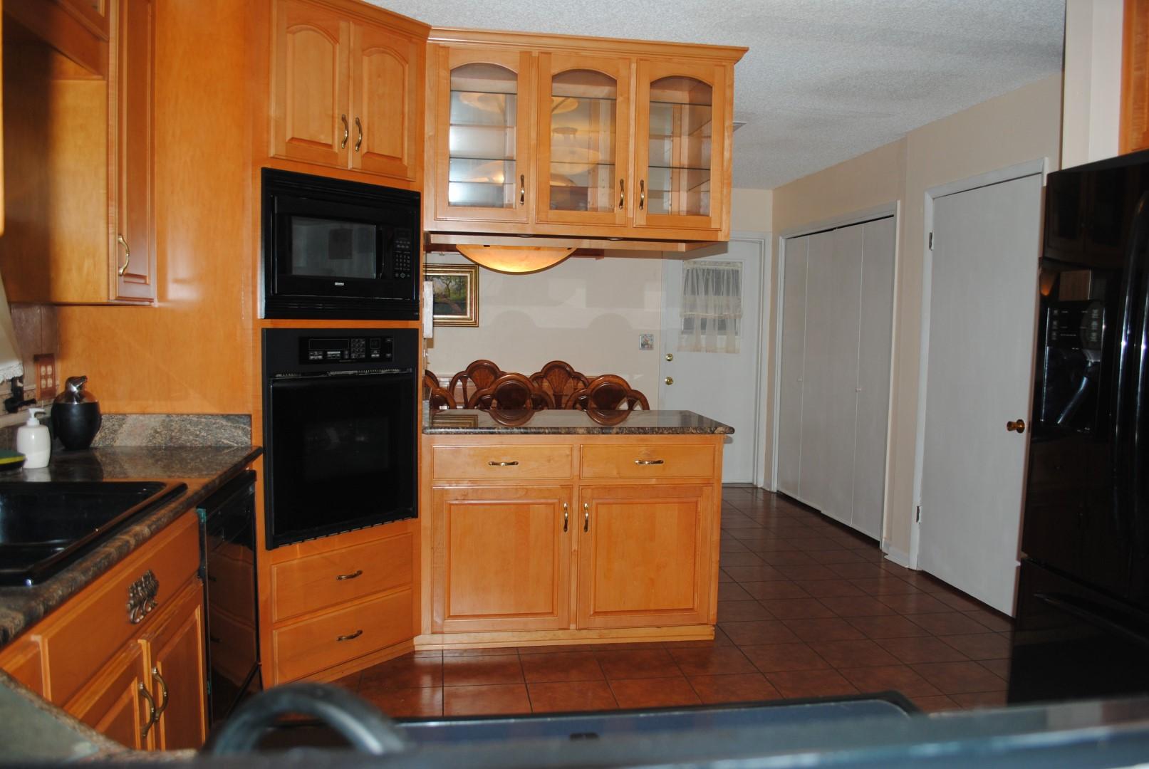 LAKE SHARON ESTATES - Residential