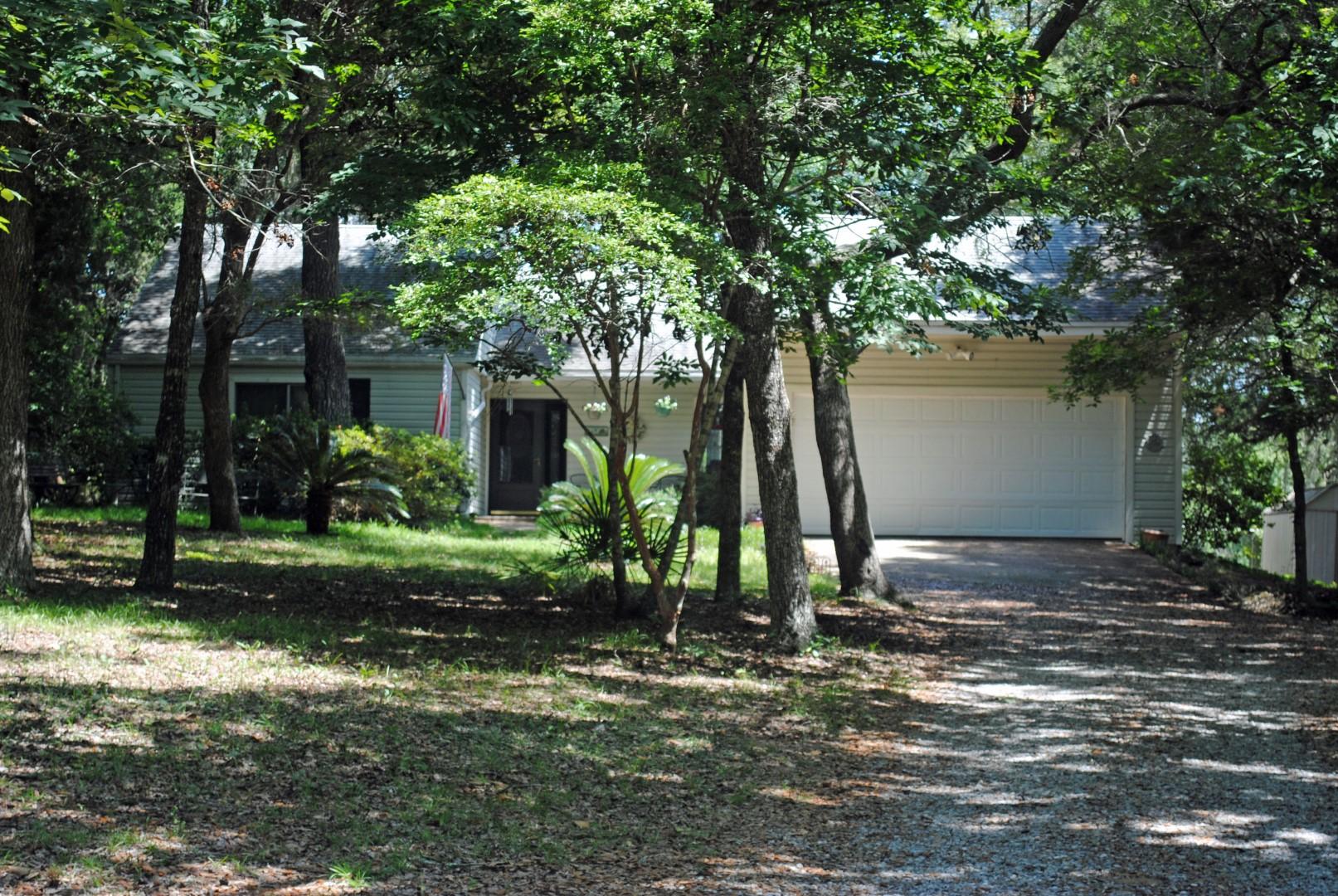 LAKE SHARON ESTATES - Residential