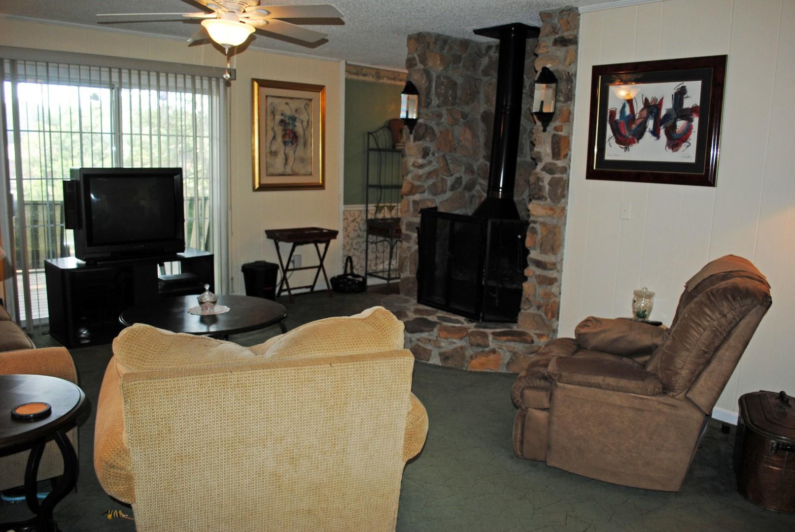 LAKE SHARON ESTATES - Residential