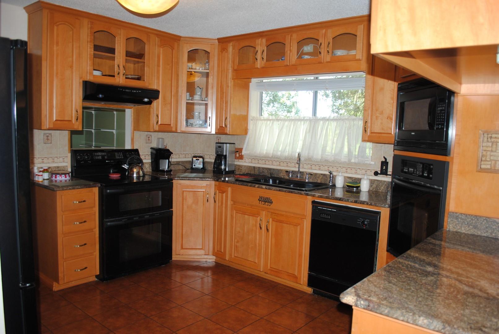 LAKE SHARON ESTATES - Residential