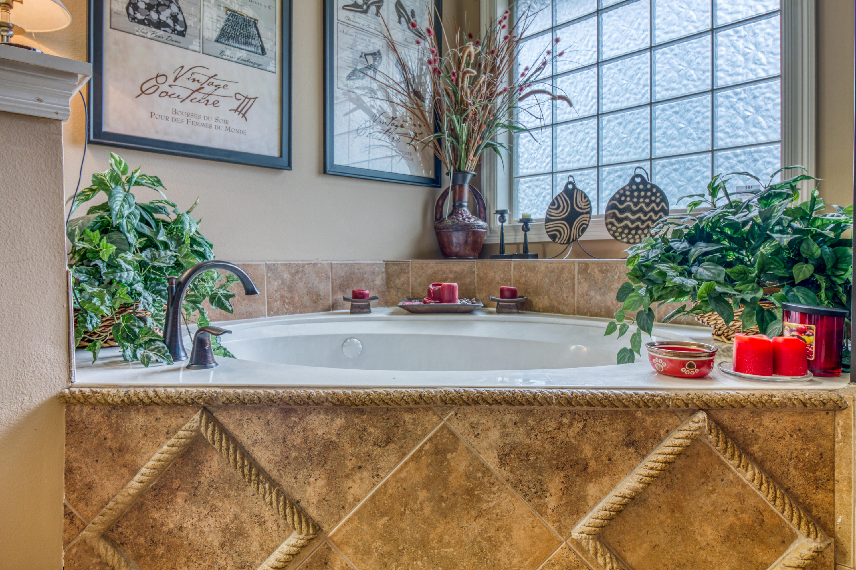 ADAMS POWELL EAST - Residential