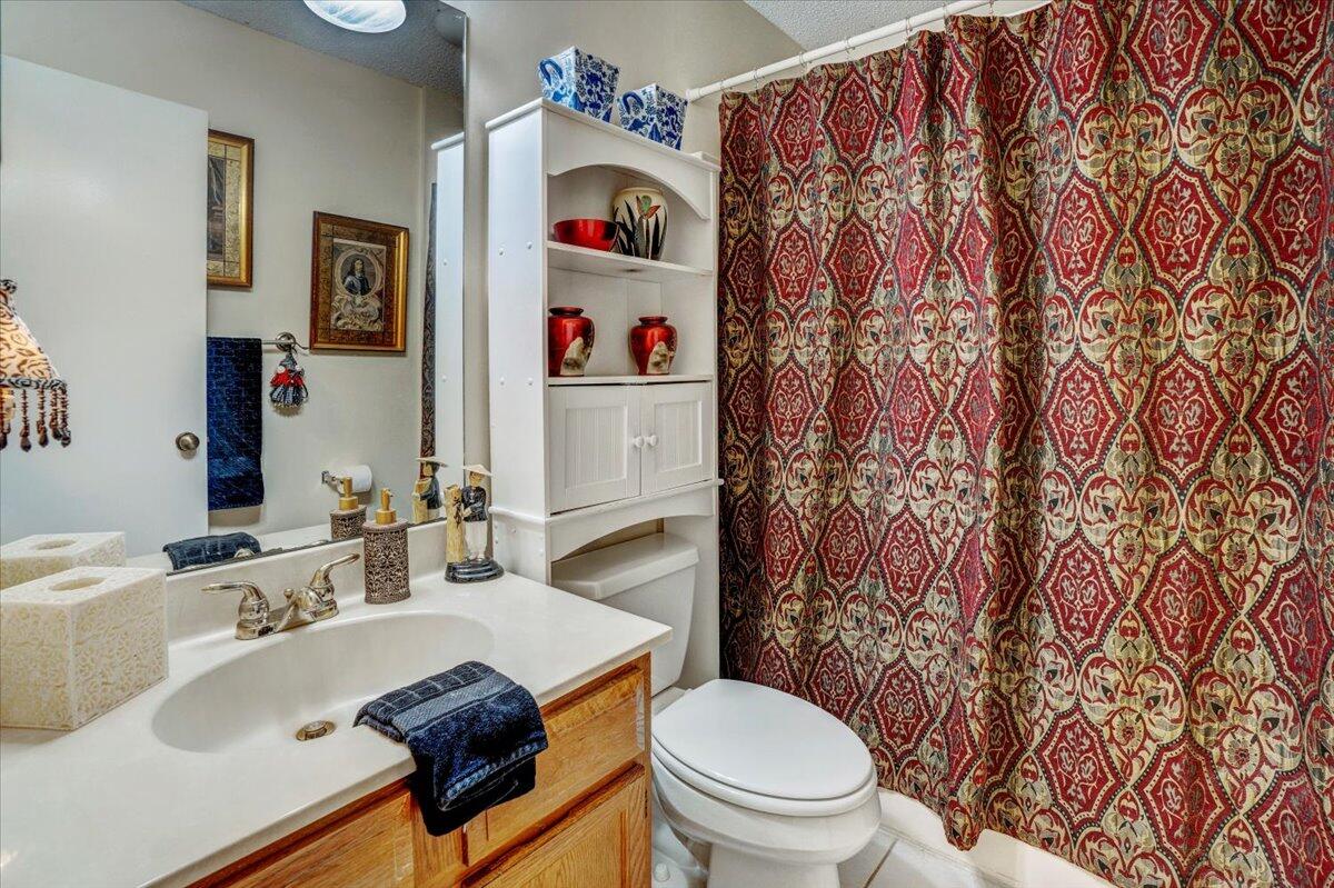 GARDEN OAKS CONDO - Residential