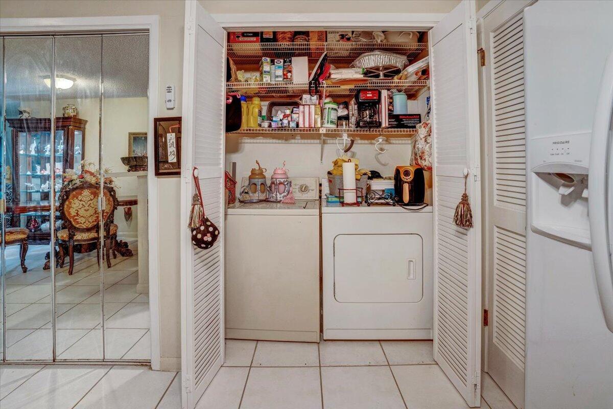 GARDEN OAKS CONDO - Residential