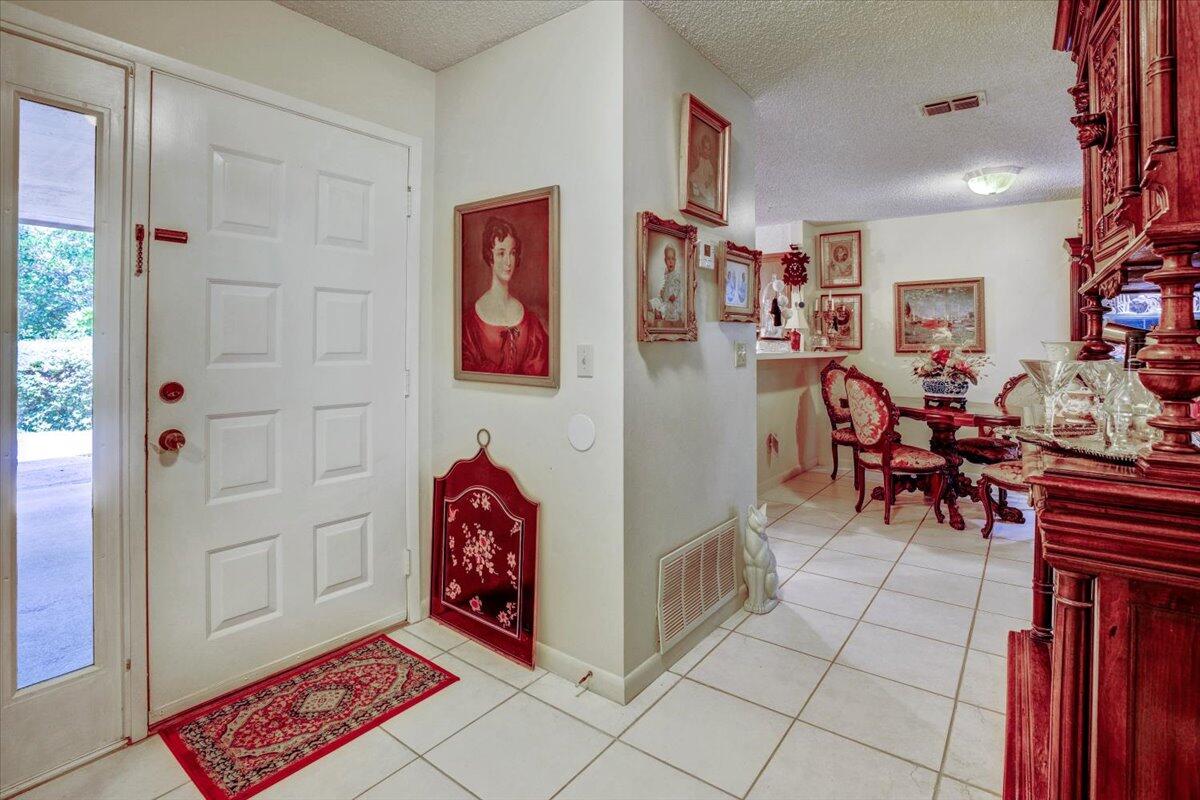 GARDEN OAKS CONDO - Residential
