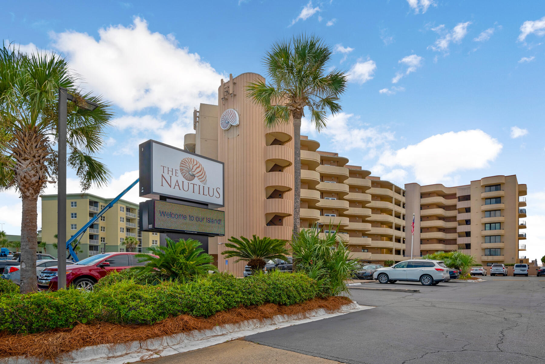 NAUTILUS CONDO - Residential