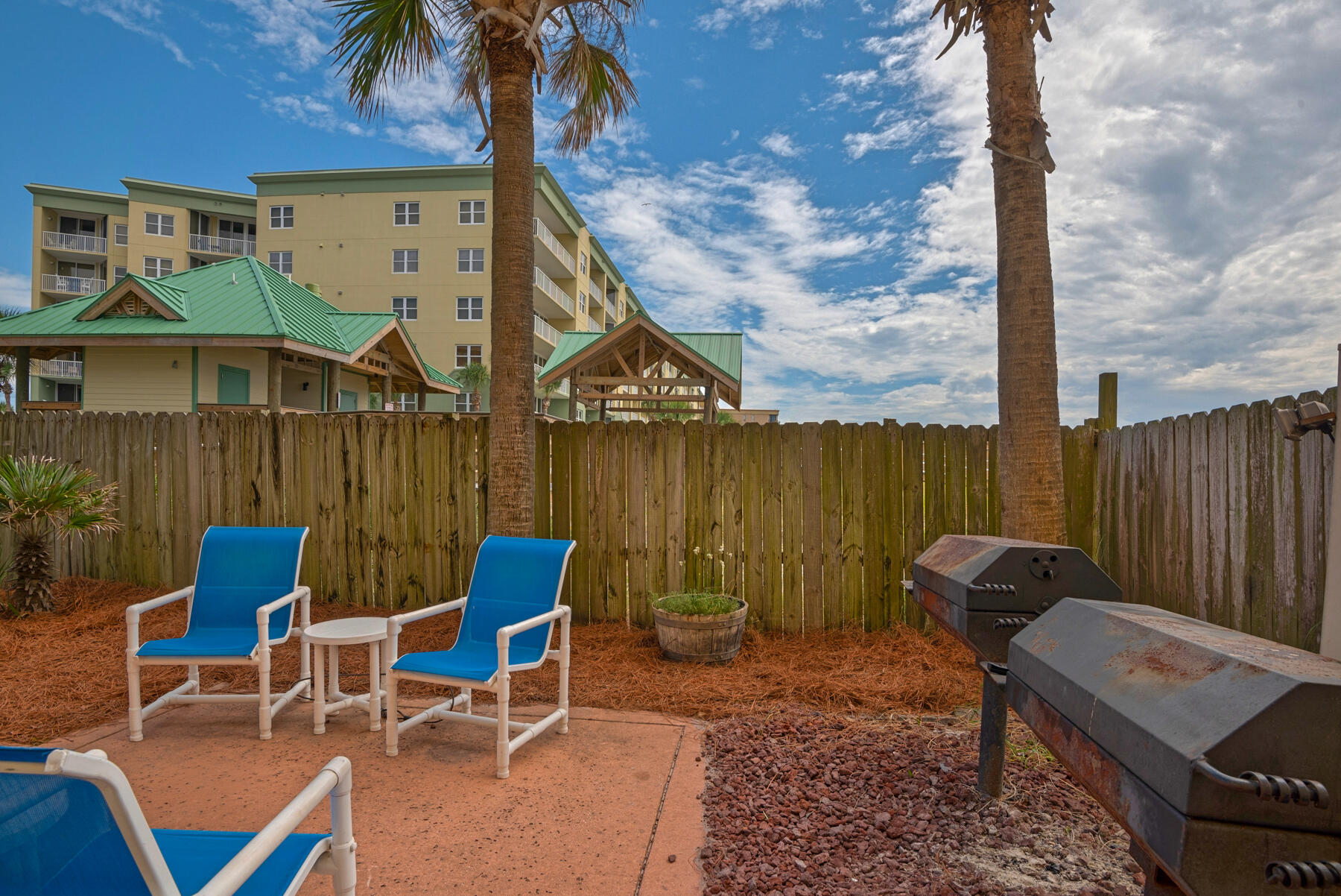 NAUTILUS CONDO - Residential