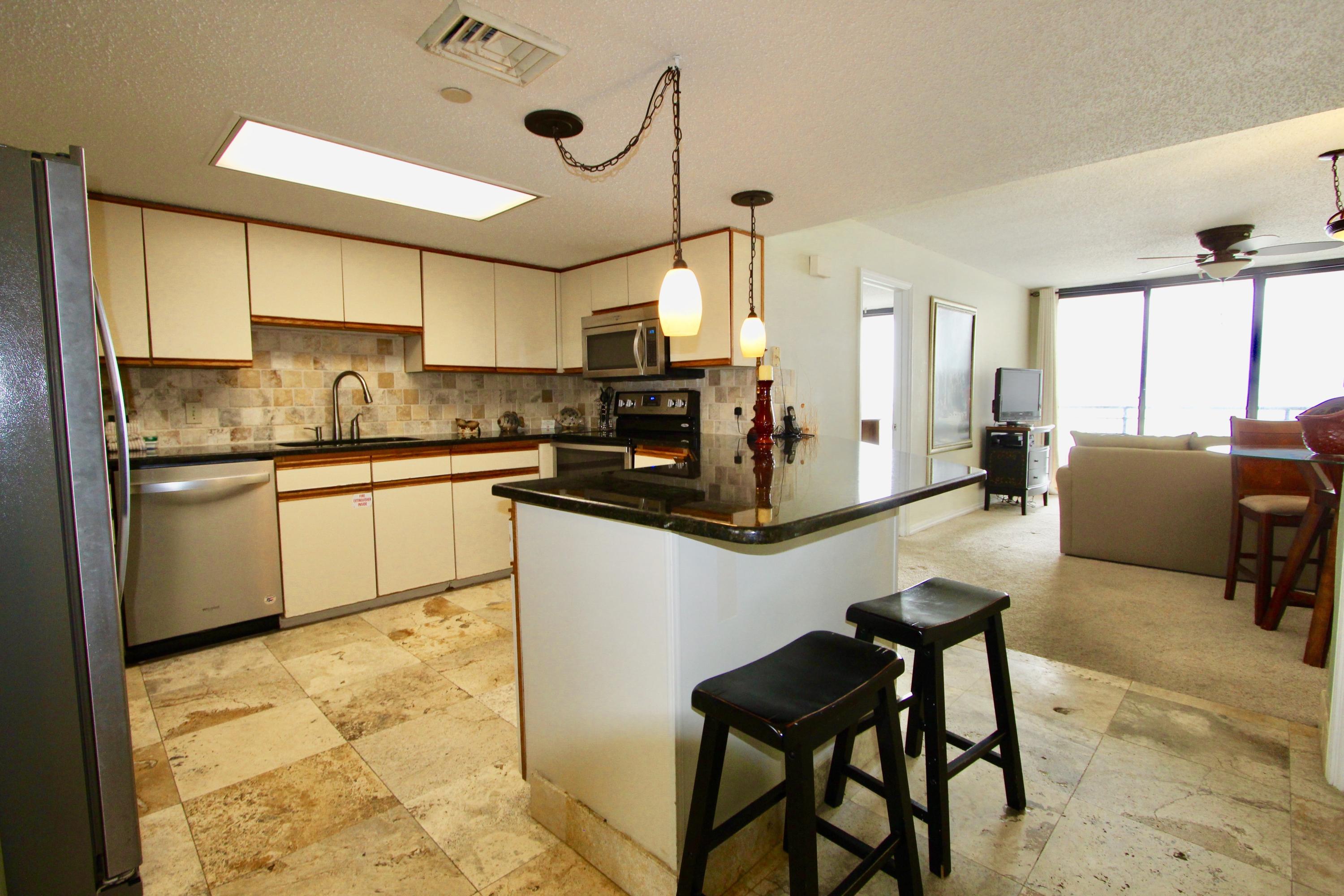 NAUTILUS CONDO - Residential