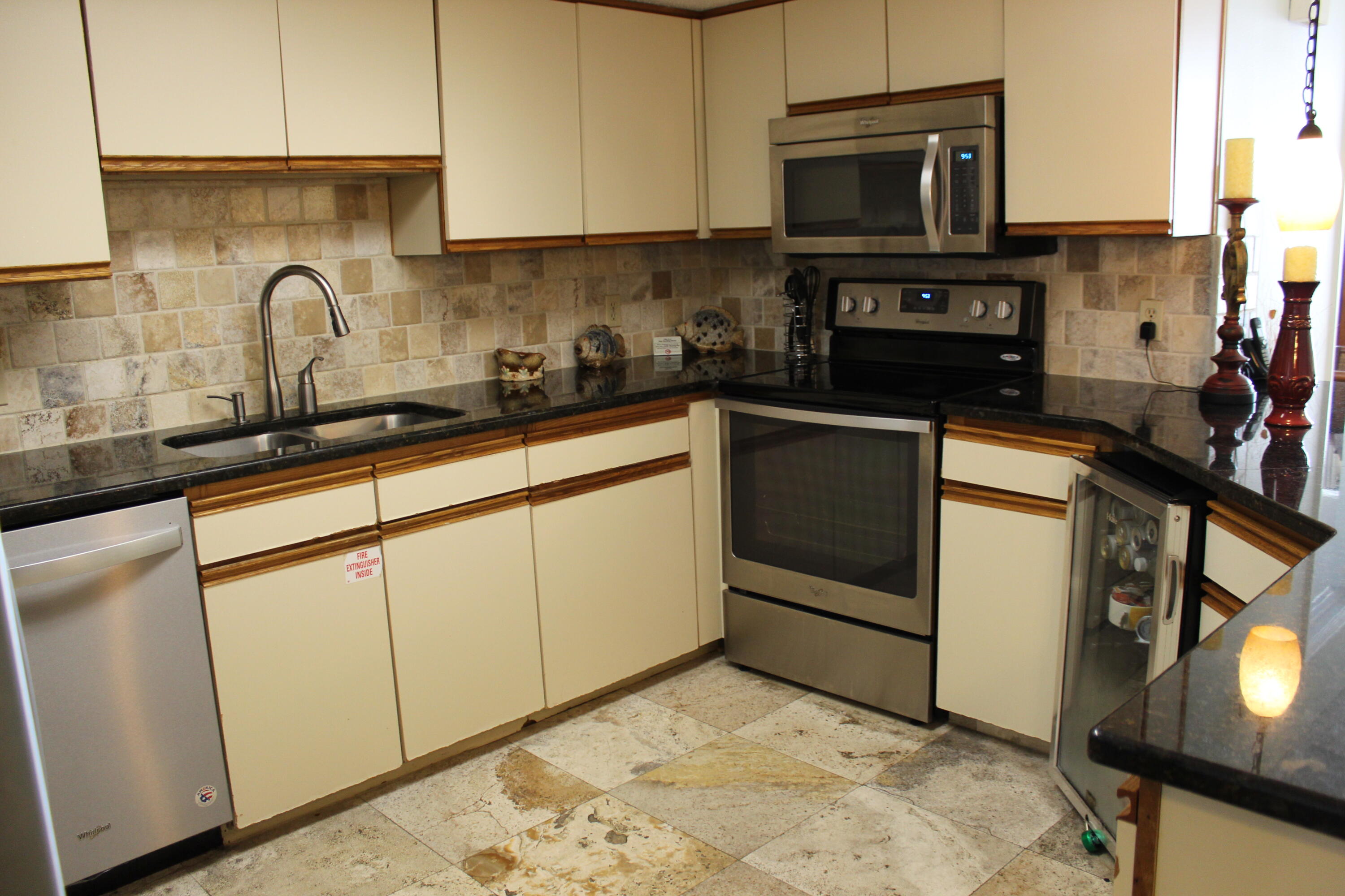 NAUTILUS CONDO - Residential