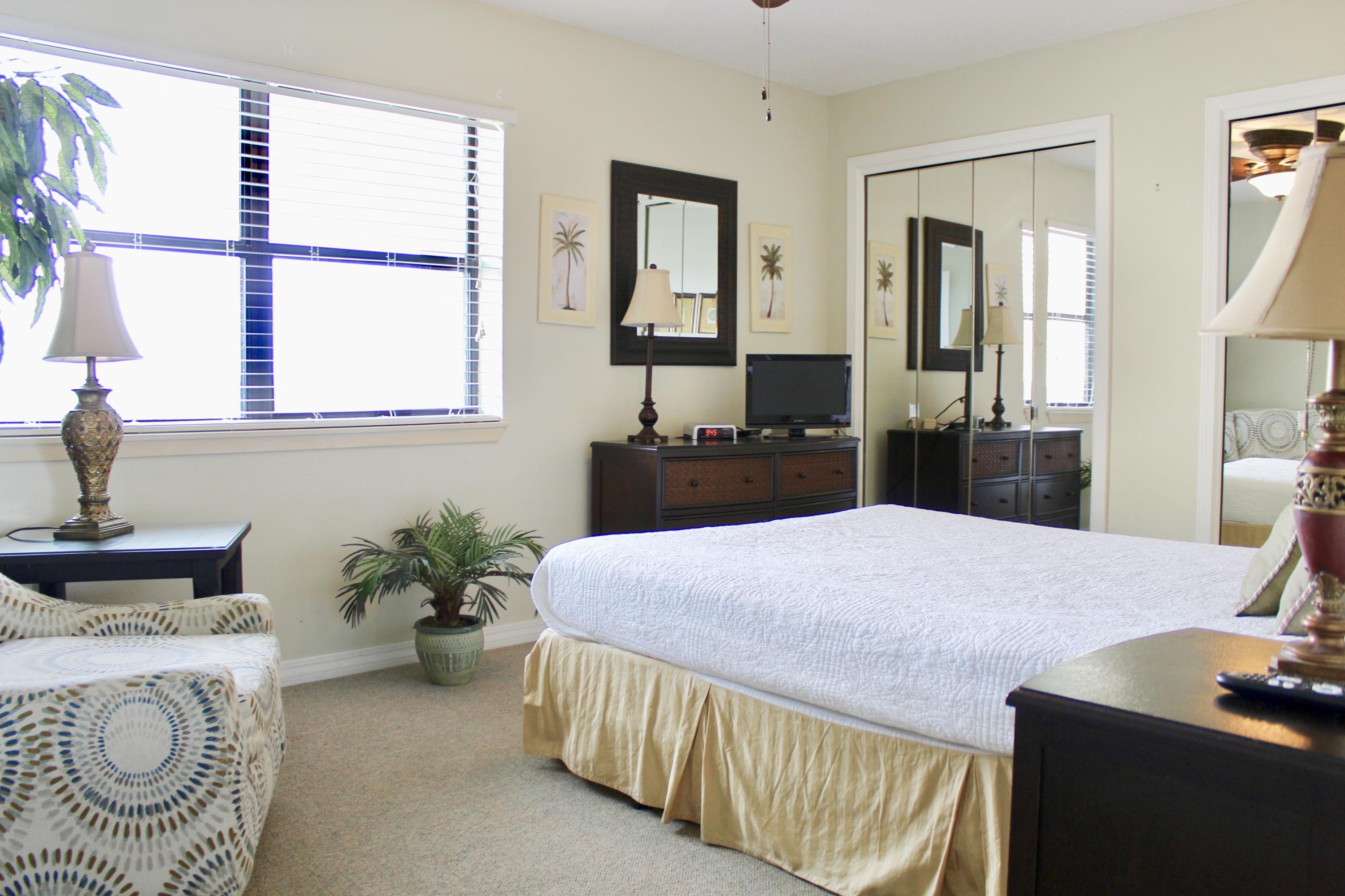 NAUTILUS CONDO - Residential