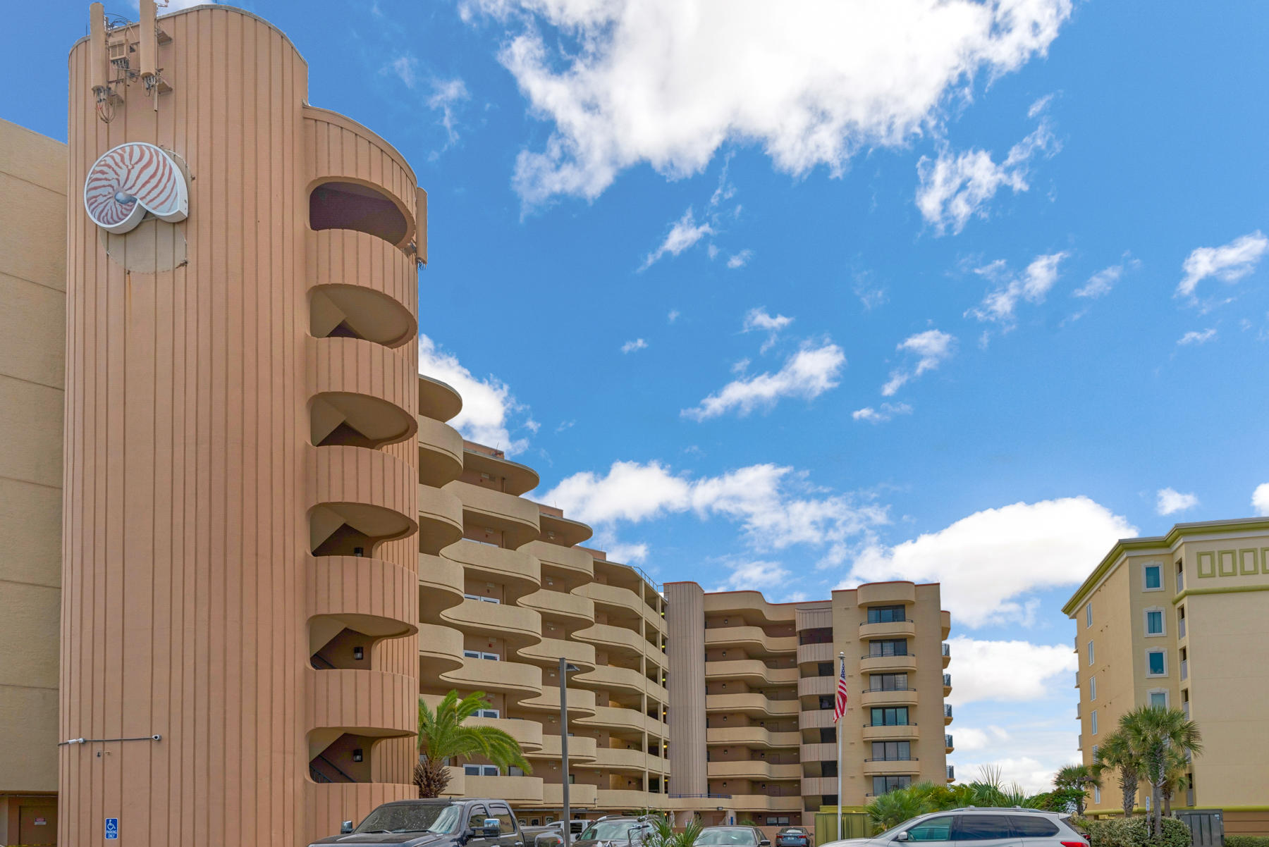 NAUTILUS CONDO - Residential