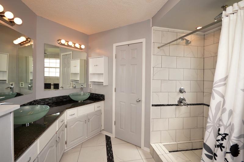 COUNTRY BREEZE ESTATES - Residential