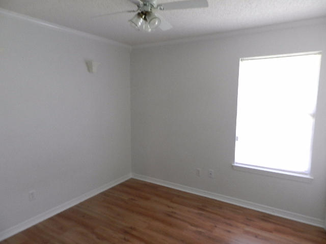 COUNTRY BREEZE ESTATES - Residential