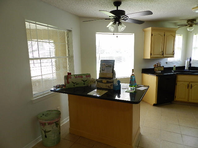 COUNTRY BREEZE ESTATES - Residential