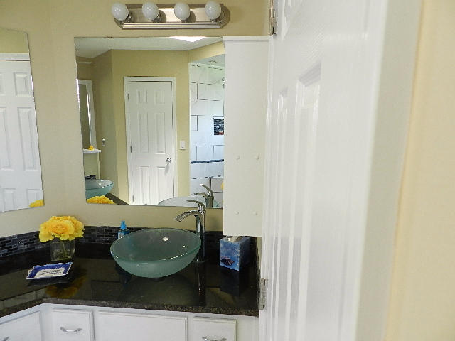 COUNTRY BREEZE ESTATES - Residential