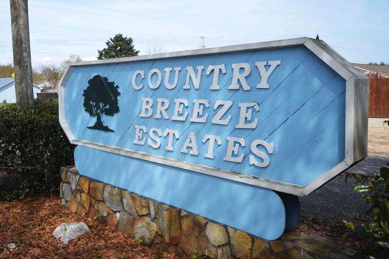 COUNTRY BREEZE ESTATES - Residential