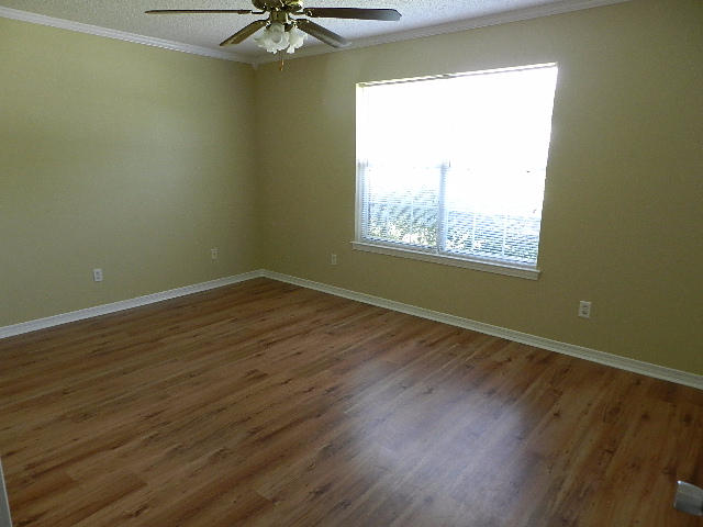 COUNTRY BREEZE ESTATES - Residential