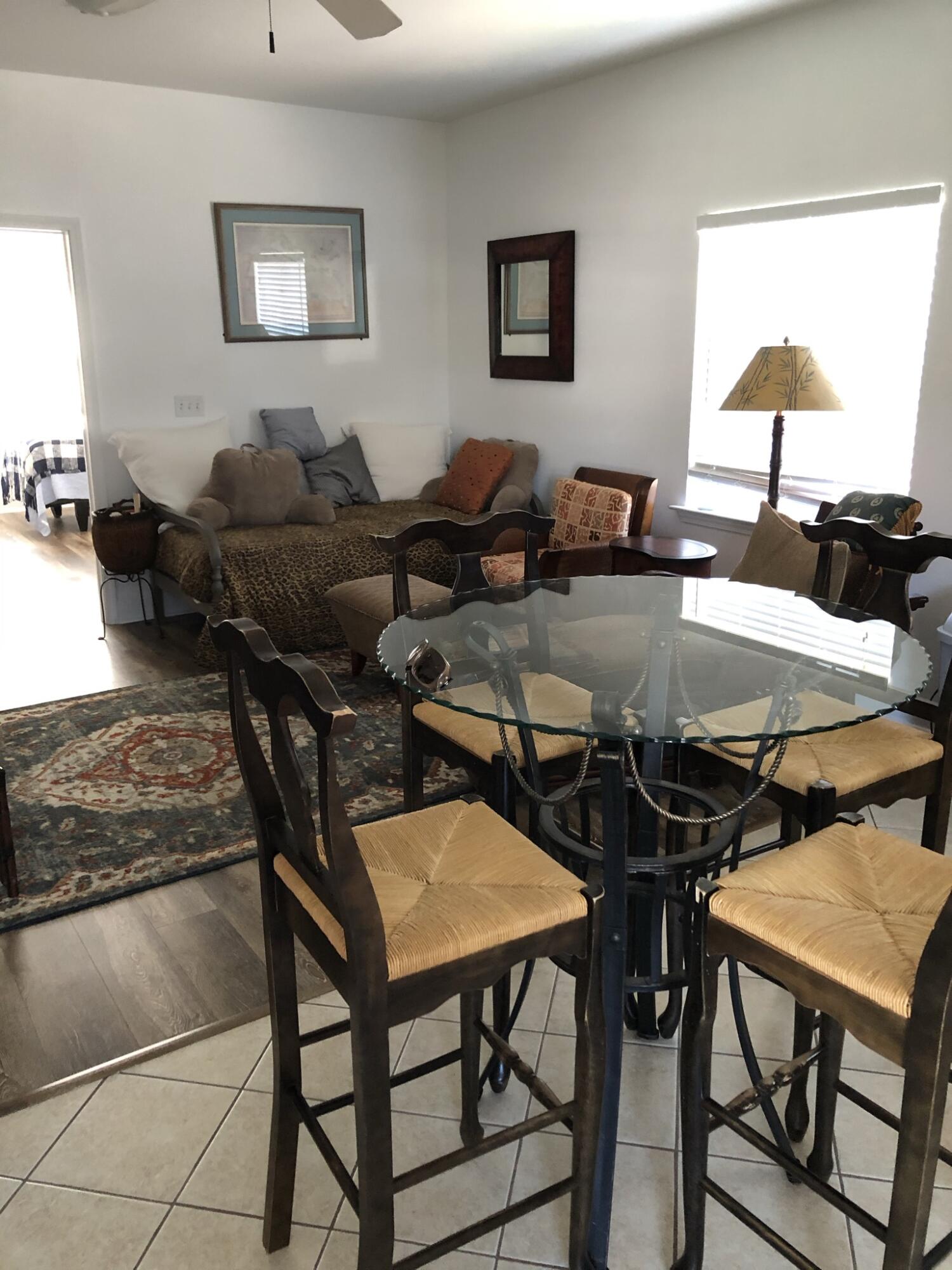 Private Residences on 2nd and 3rd floors - Residential Lease