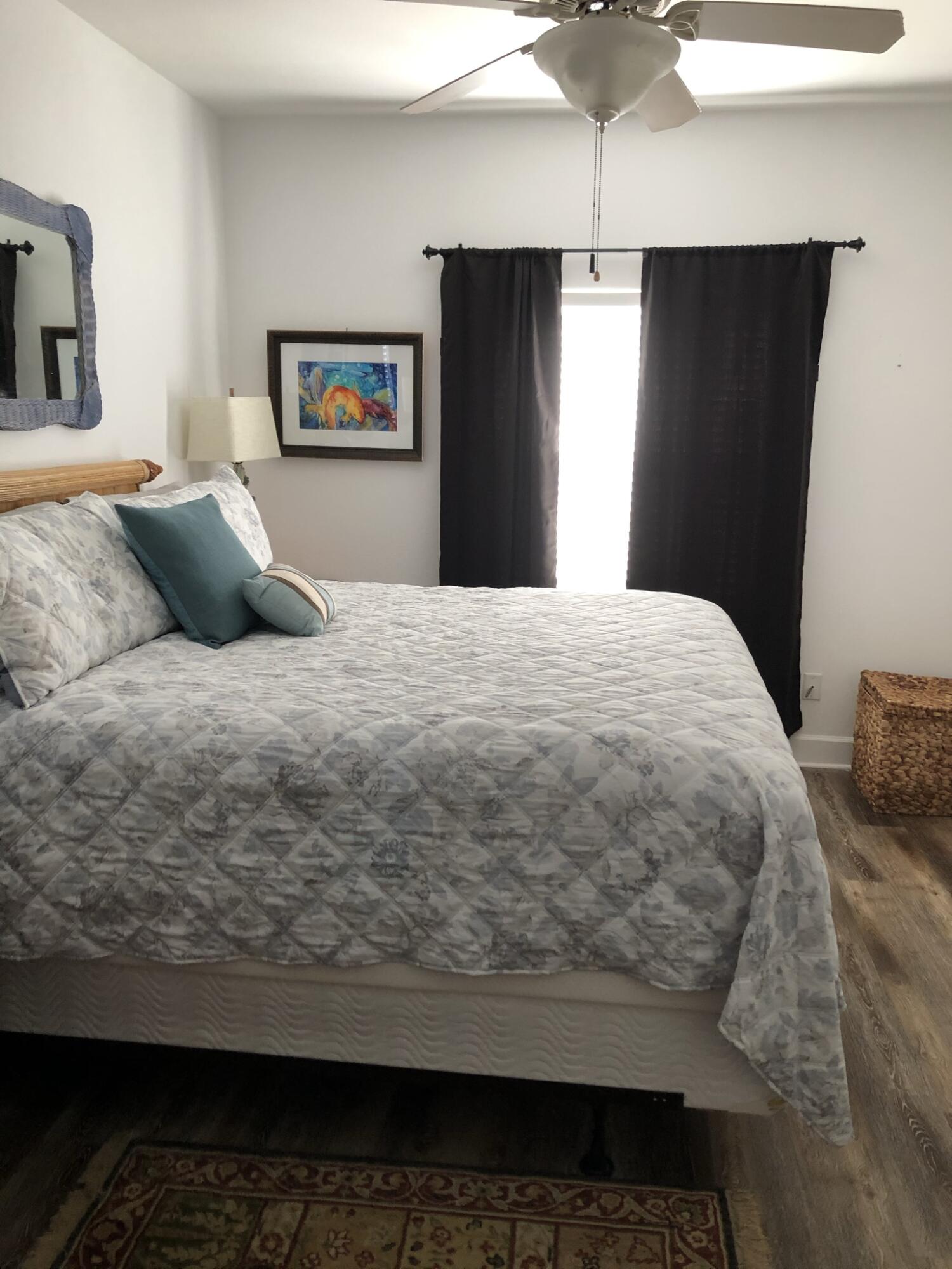 Private Residences on 2nd and 3rd floors - Residential Lease
